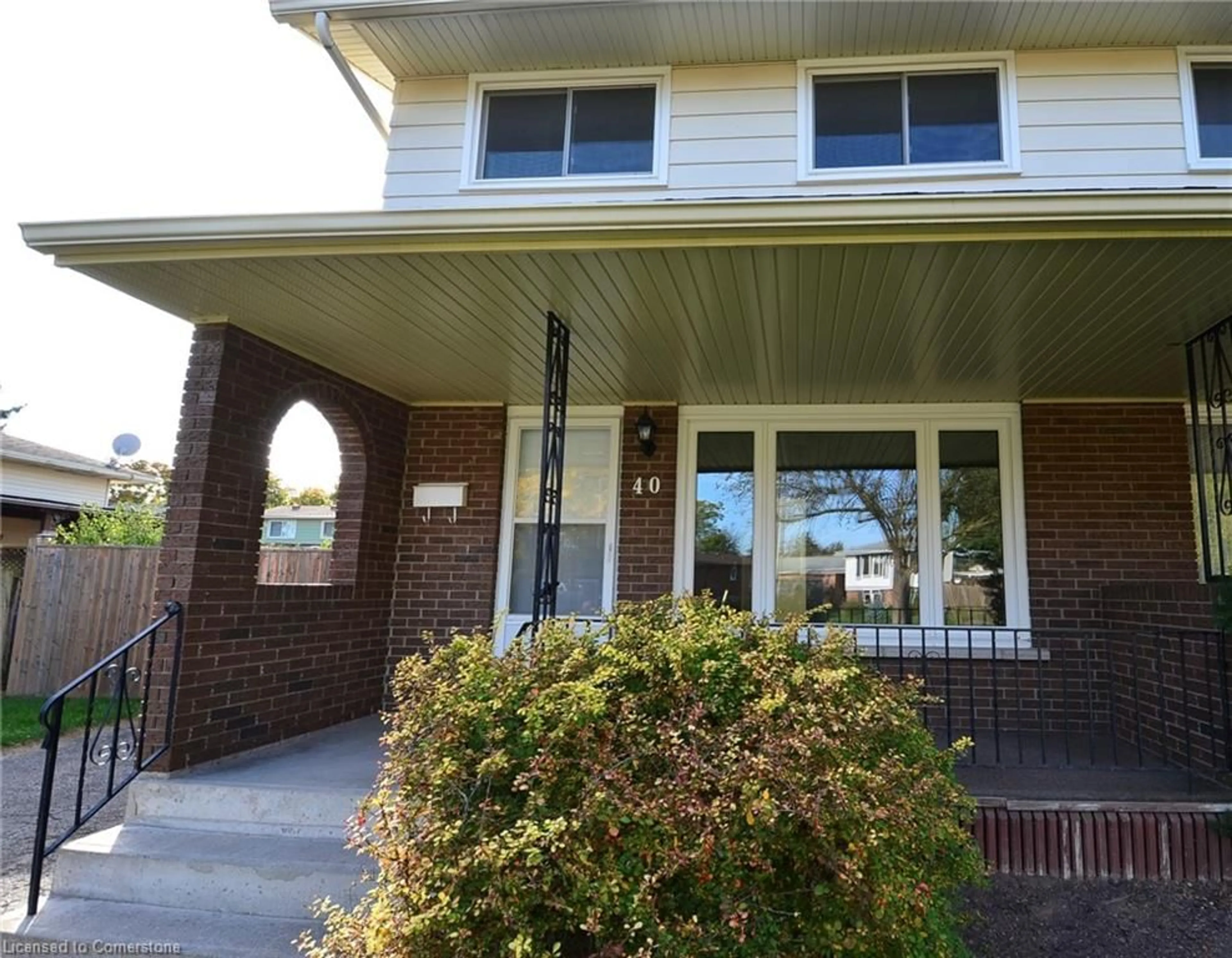 Home with brick exterior material for 40 Westfield Dr, St. Catharines Ontario L2N 5Z6