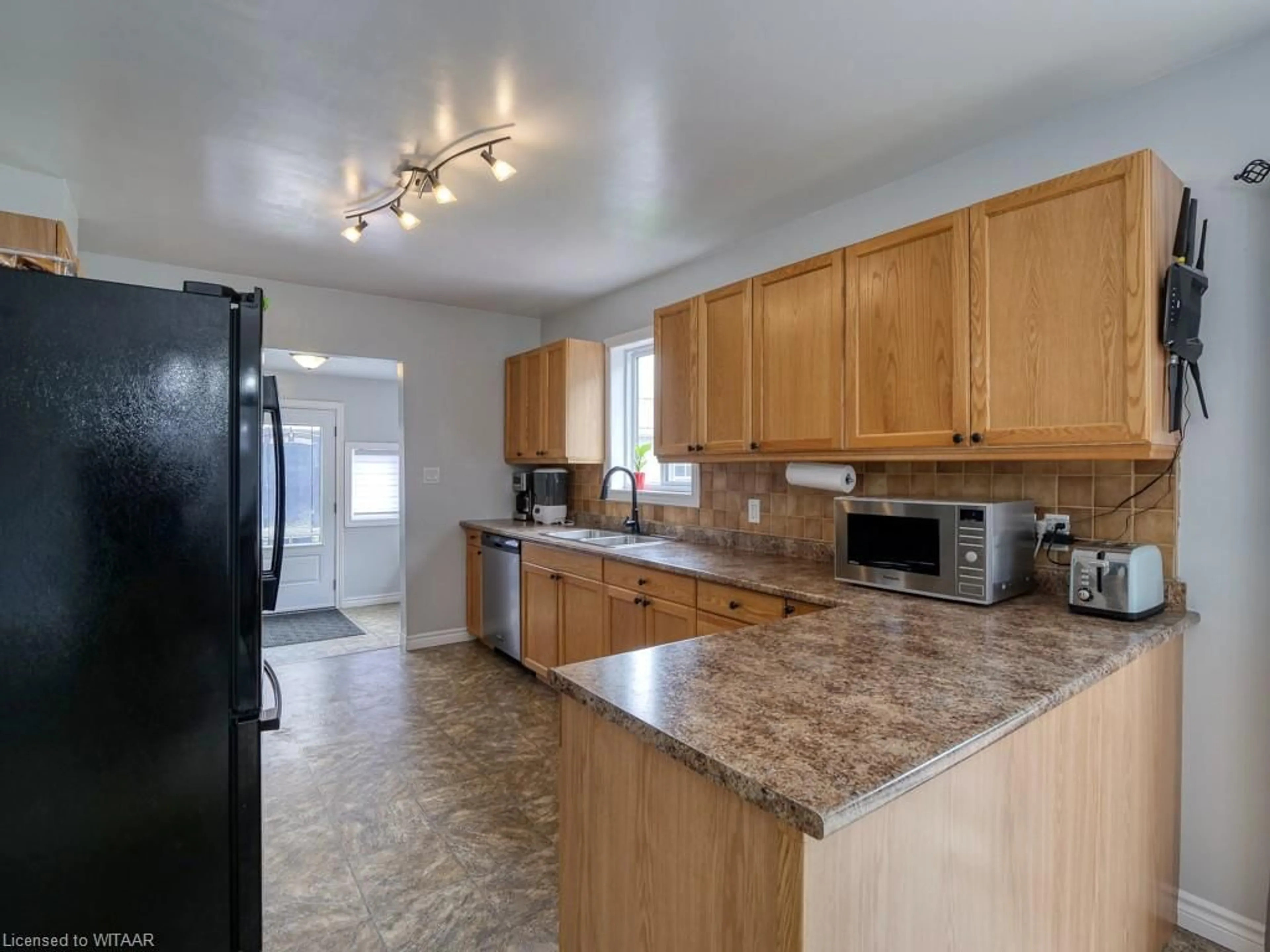 Standard kitchen, wood floors for 180 Talbot St, Courtland Ontario N0J 1E0