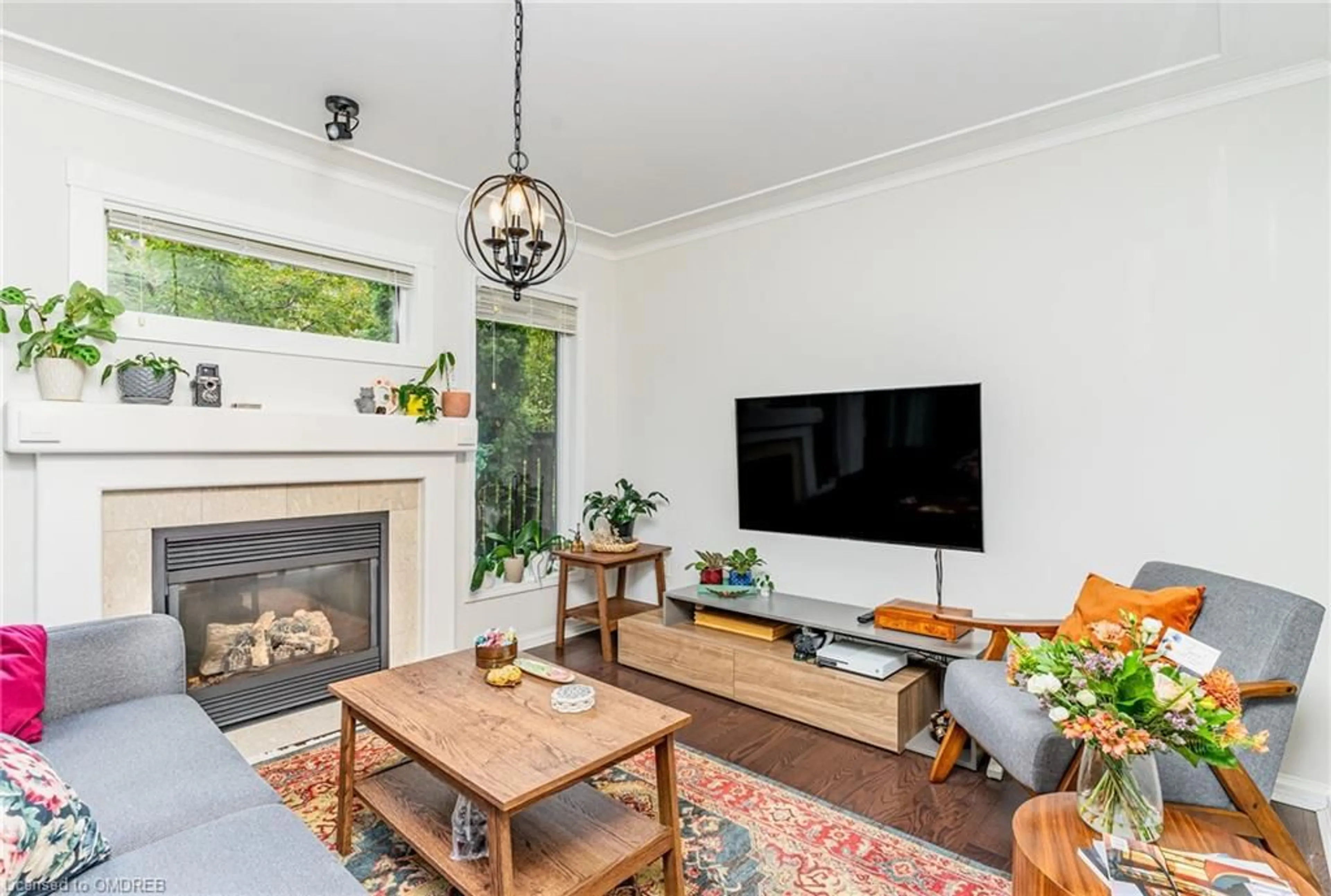 Living room, wood floors for 2225 Amberglen Crt, Oakville Ontario L6M 4W8