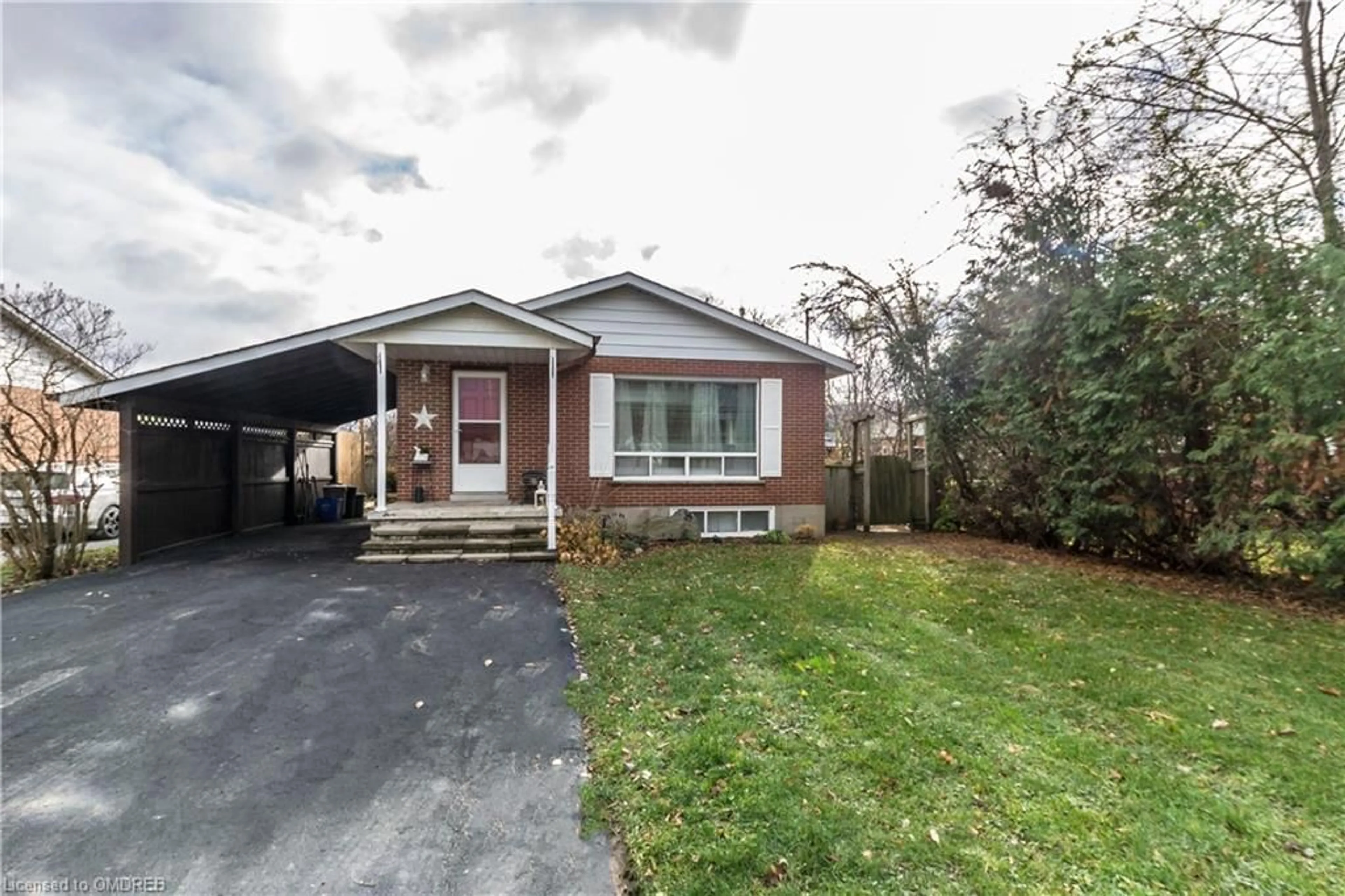 Frontside or backside of a home, cottage for 34 Milton Heights Cres, Milton Ontario L9T 2W7