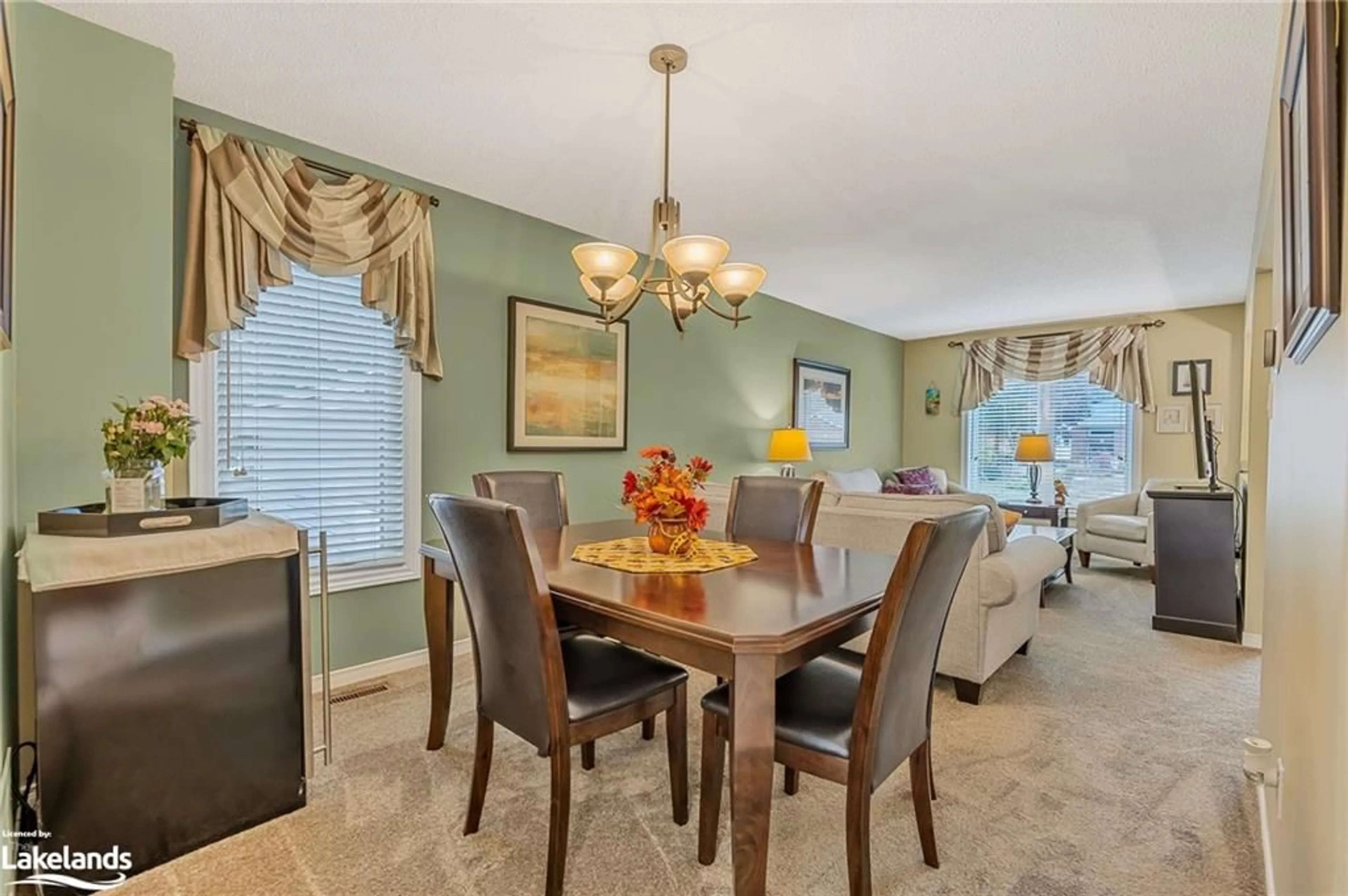 Dining room, carpet floors, cottage for 78 Royal Beech Dr, Wasaga Beach Ontario L9Z 1H5