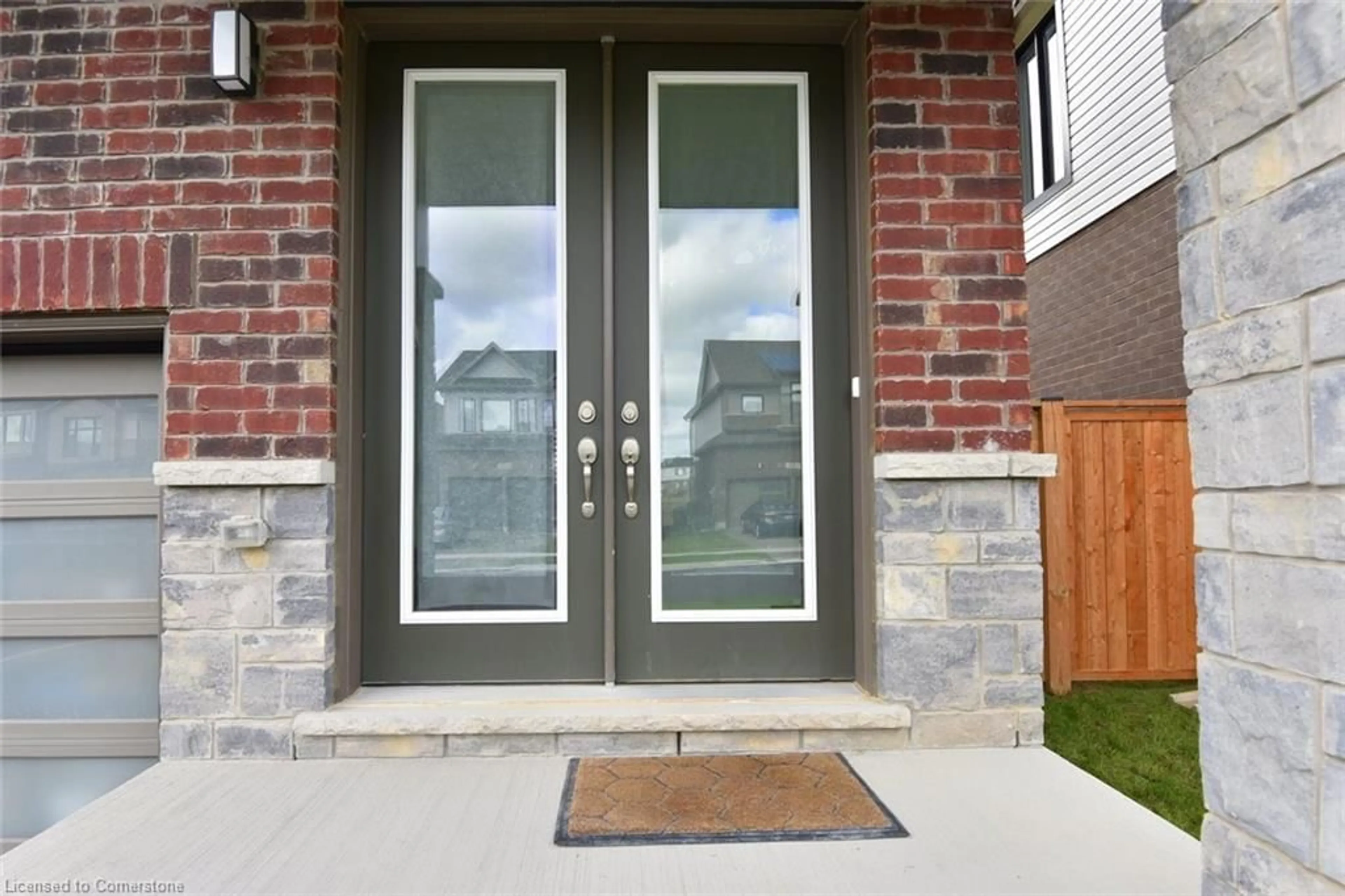 Indoor entryway, cement floor for 28 Fairey Cres, Mount Hope Ontario L0R 1W0