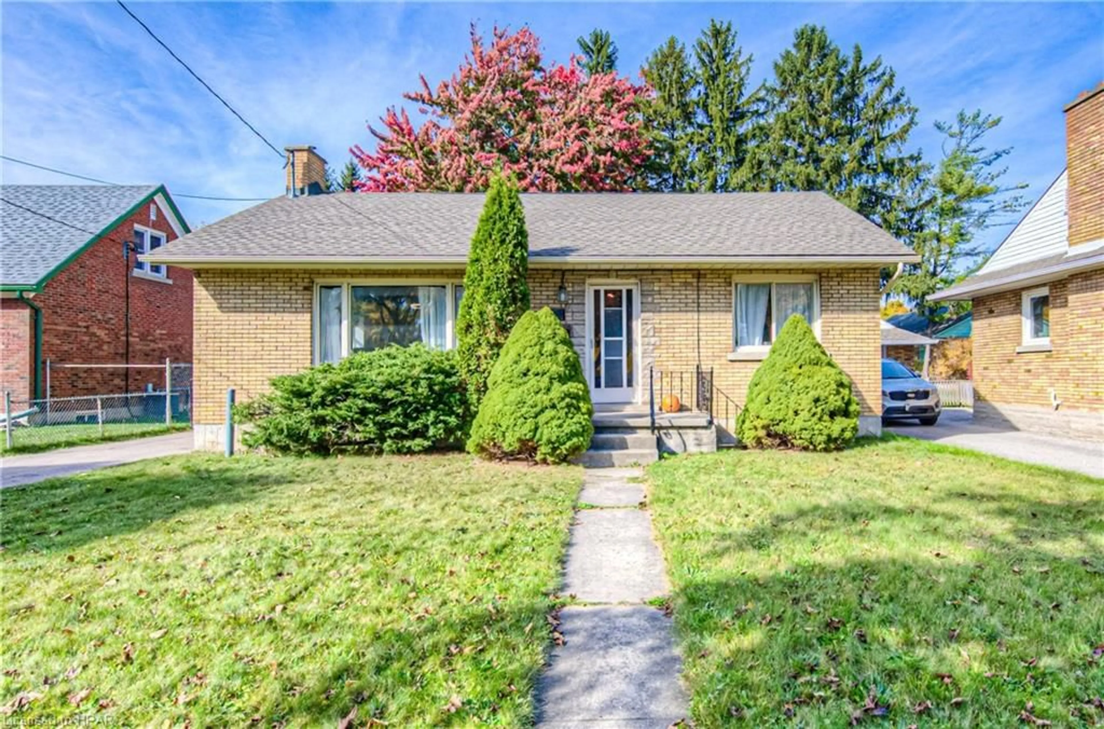 Frontside or backside of a home, cottage for 284 Krug St, Kitchener Ontario N2H 2Y8