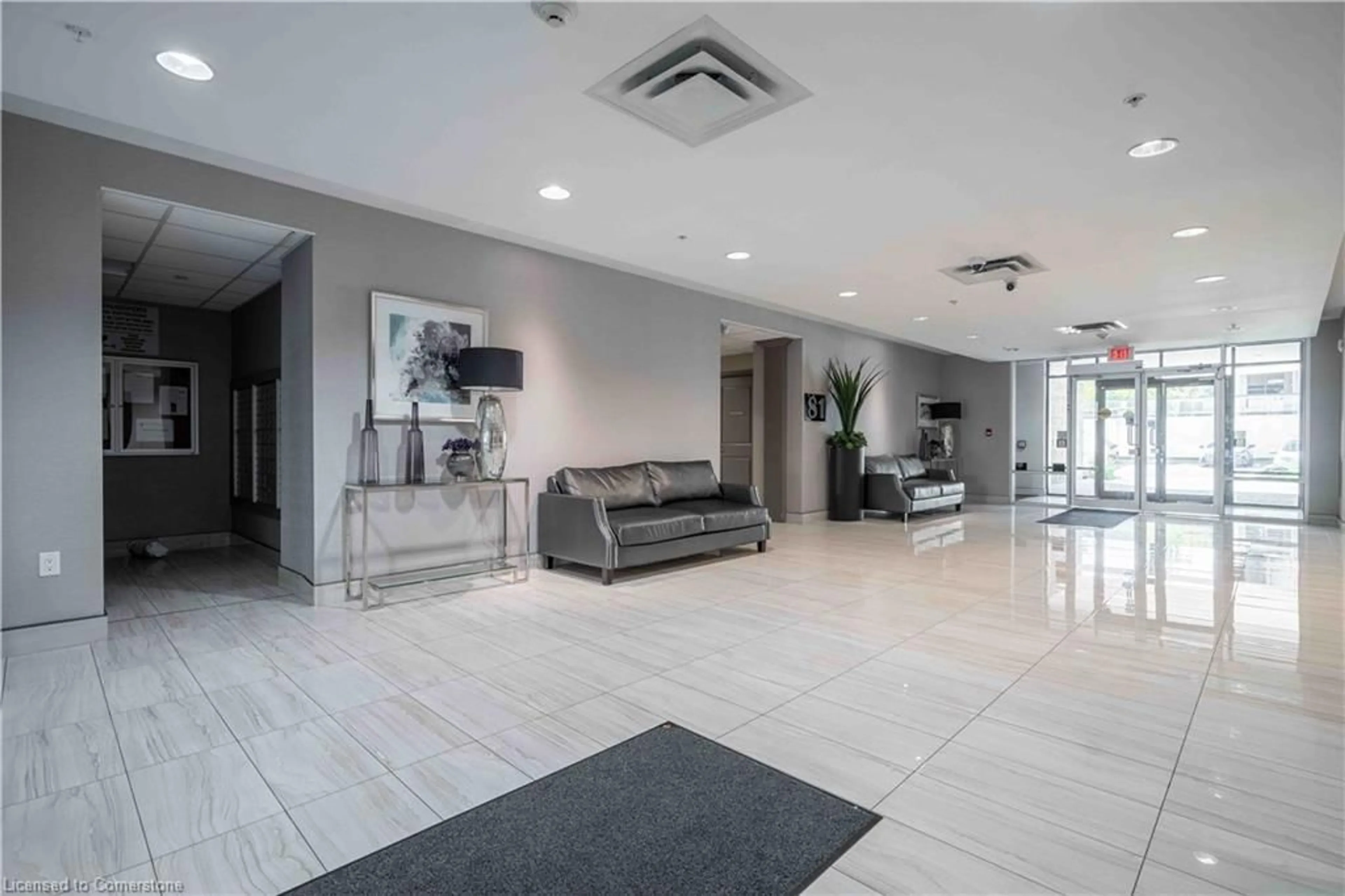 Indoor lobby, ceramic floors for 85 Robinson St #509, Hamilton Ontario L8P 0B9