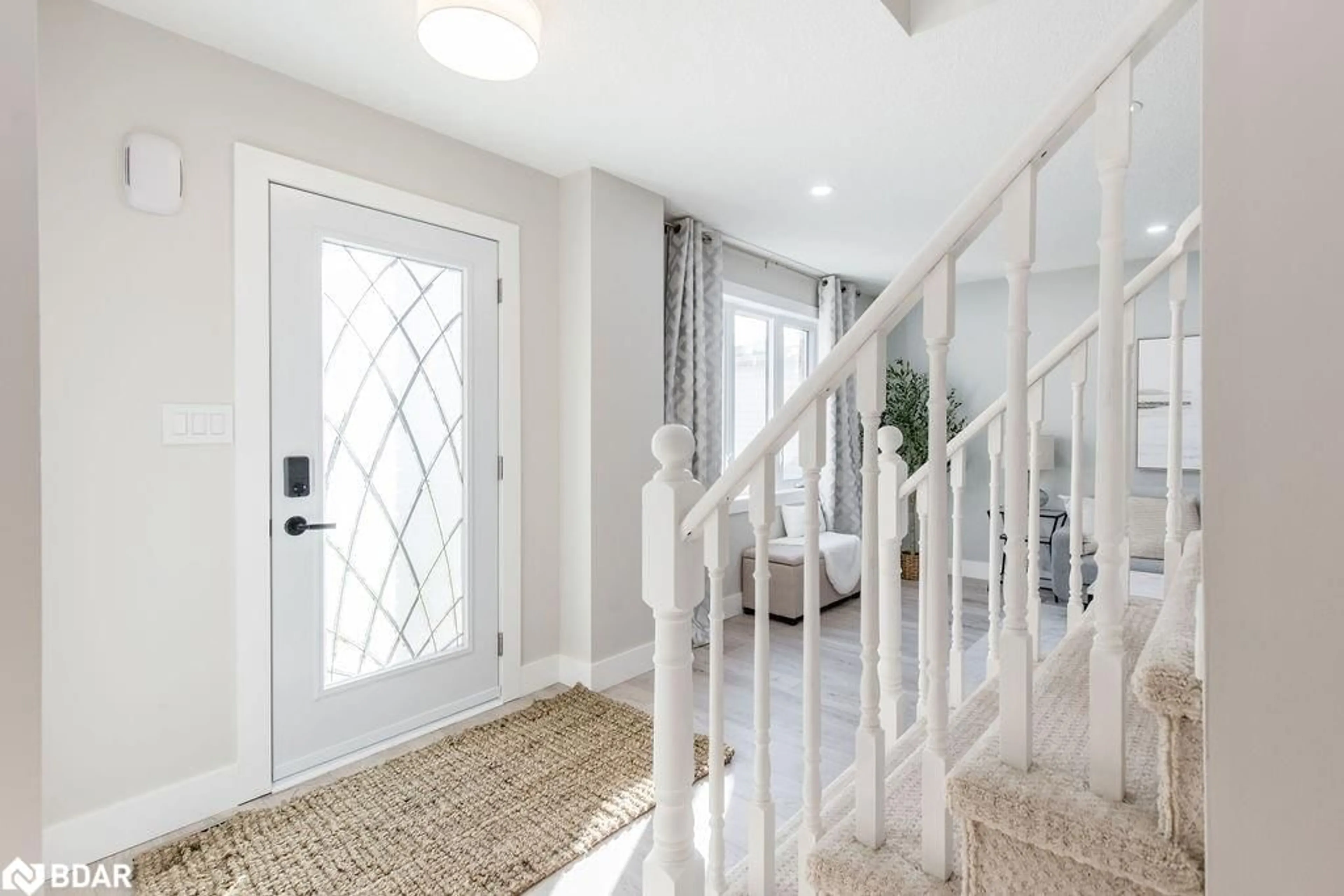 Indoor entryway, wood floors for 48 Canary Reed Crt, Barrie Ontario L4N 8S1