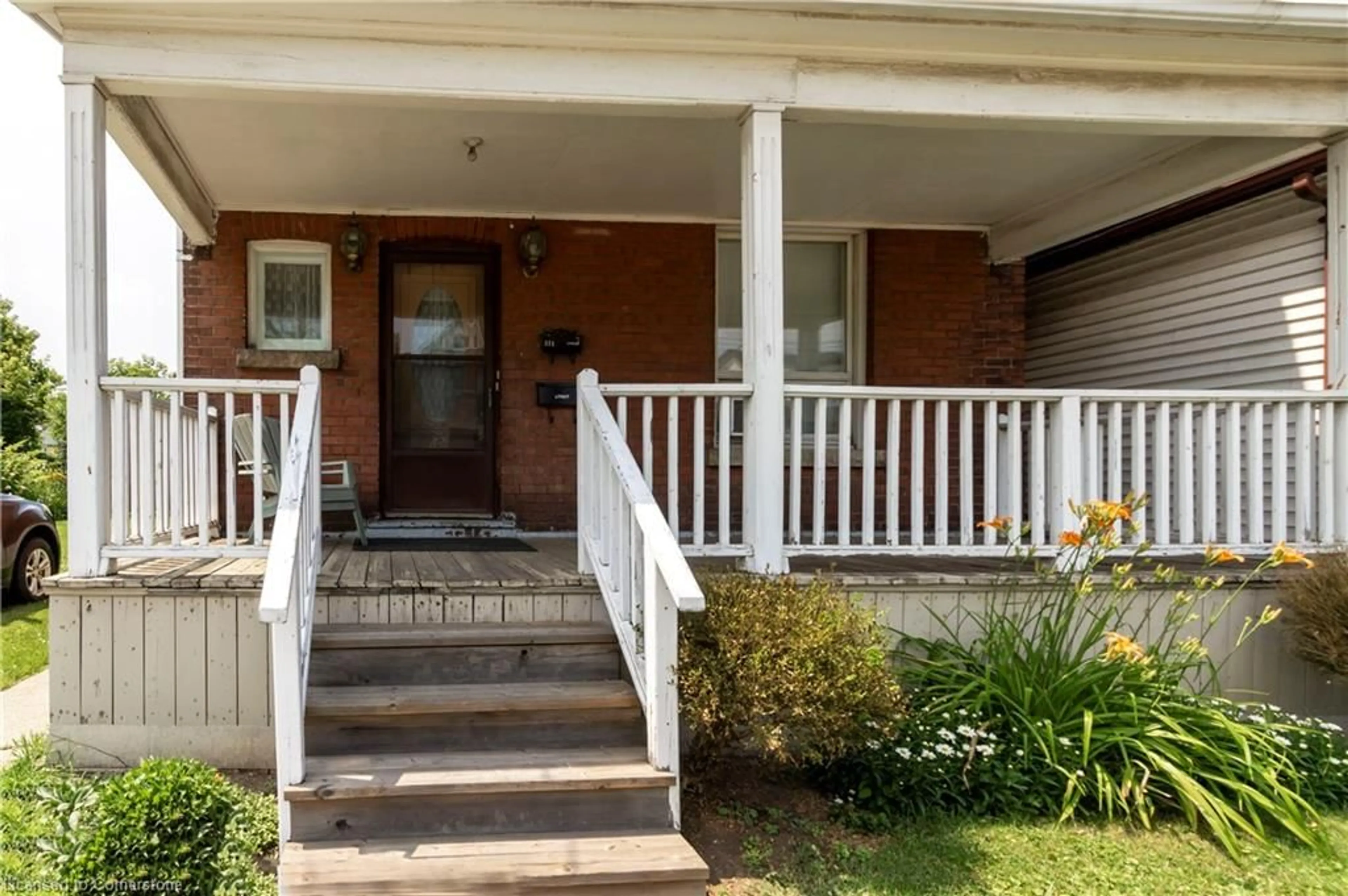 A pic from exterior of the house or condo, cottage for 311 Weir St, Hamilton Ontario L8H 5G4