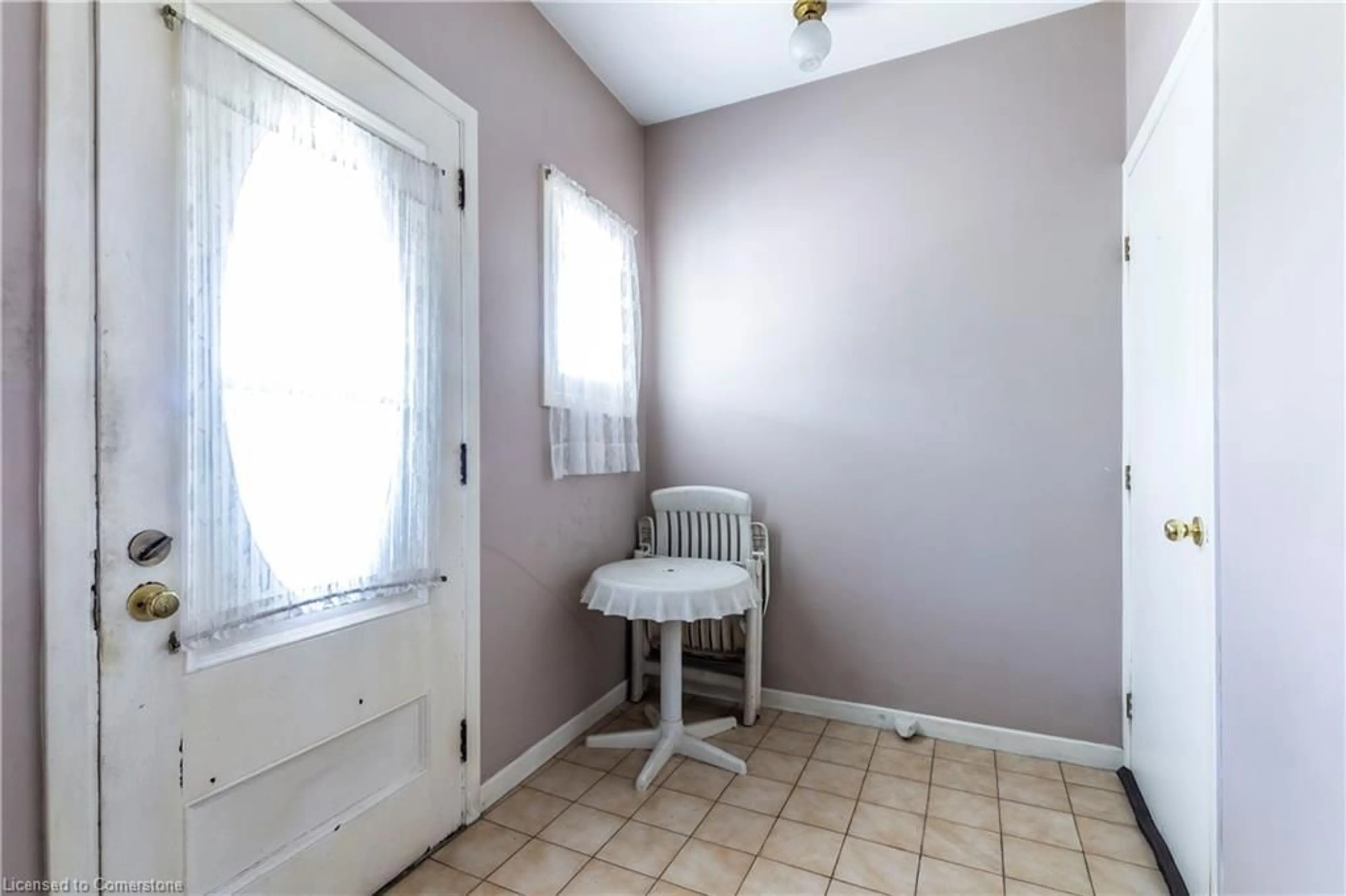 A pic of a room, unknown floor for 311 Weir St, Hamilton Ontario L8H 5G4