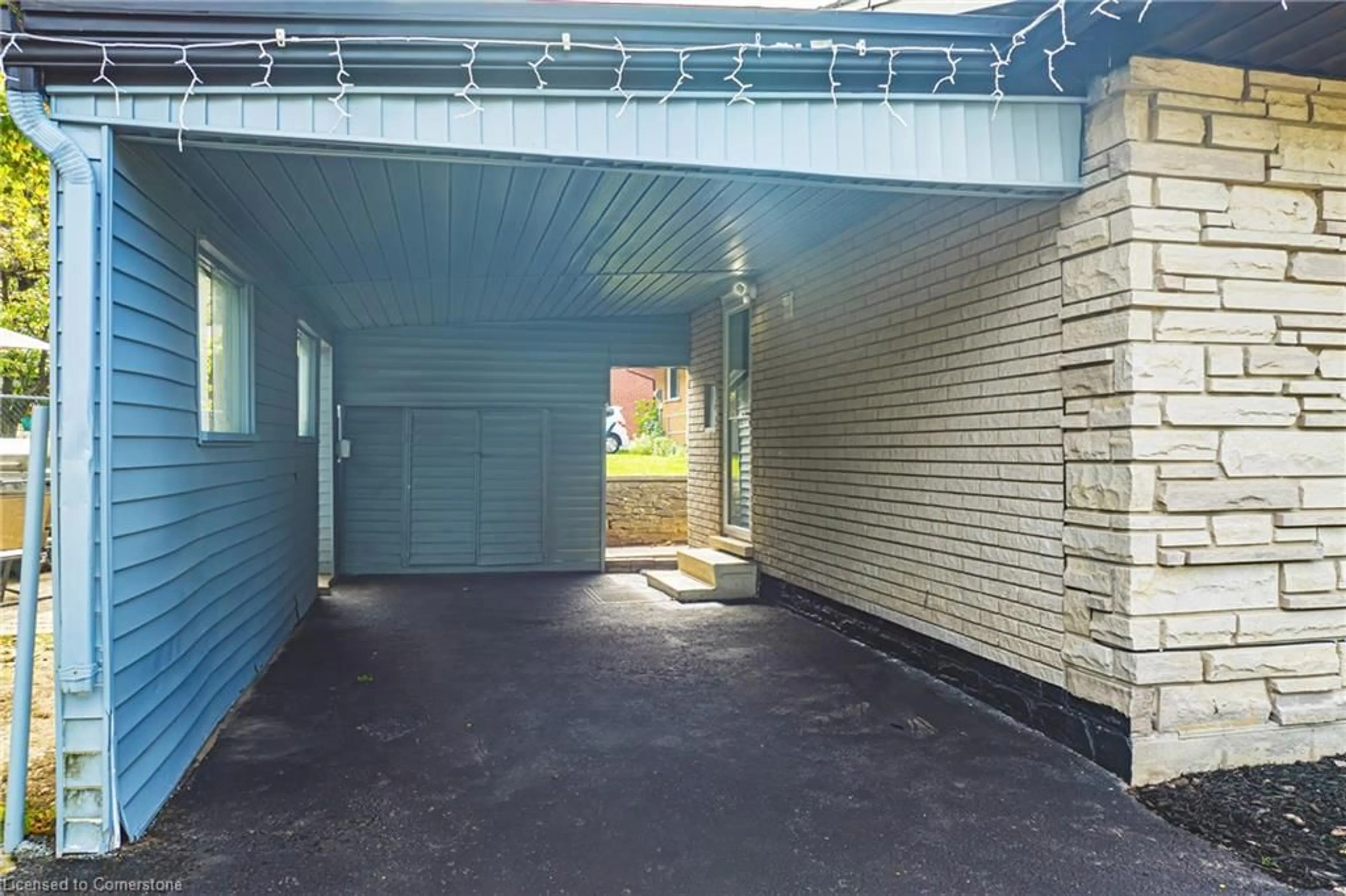 Indoor garage, unknown floor for 267 Erb St, Waterloo Ontario N2J 1N6