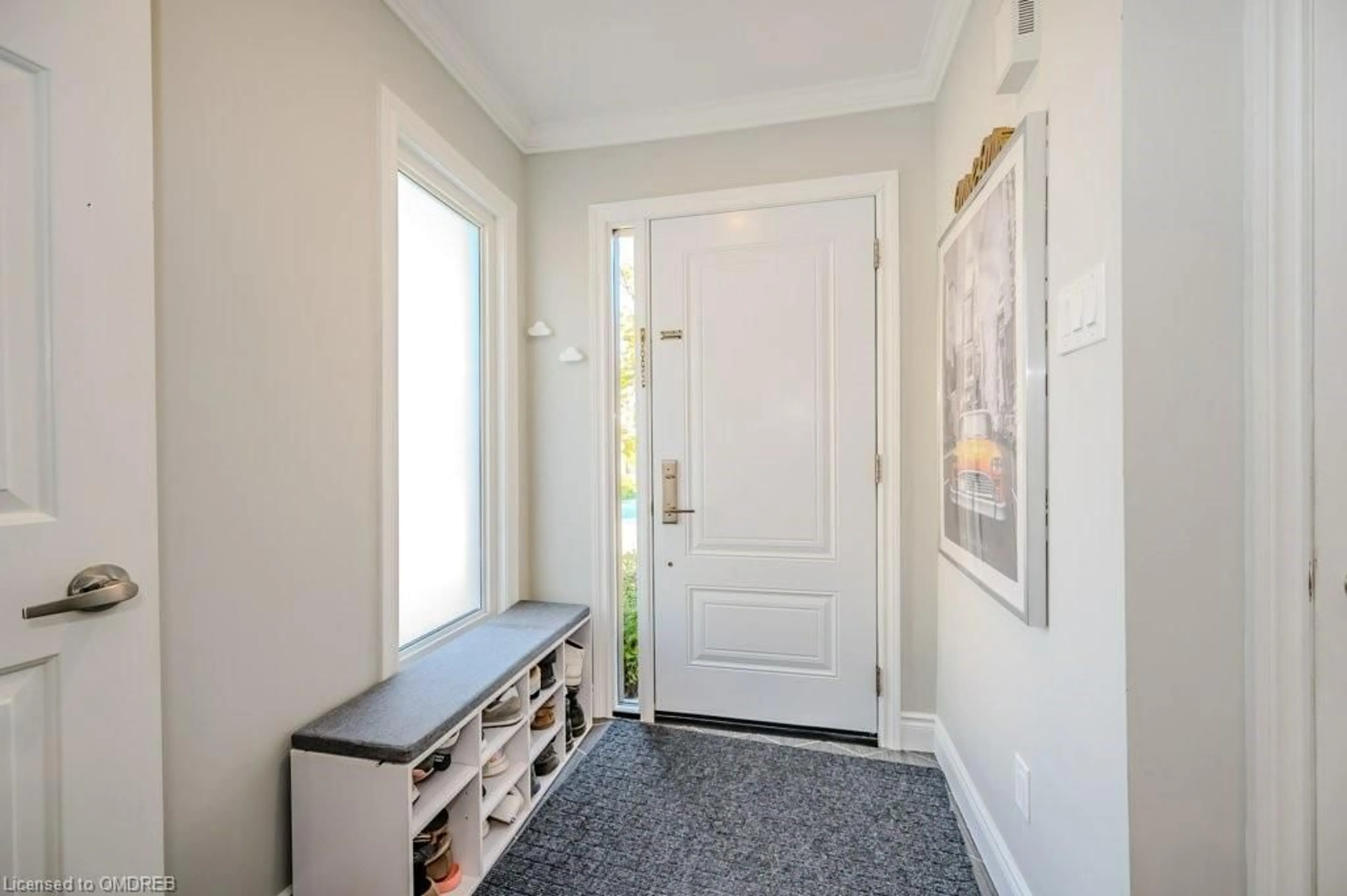 Indoor entryway, wood floors for 3500 South Millway #12, Mississauga Ontario L5L 3T8