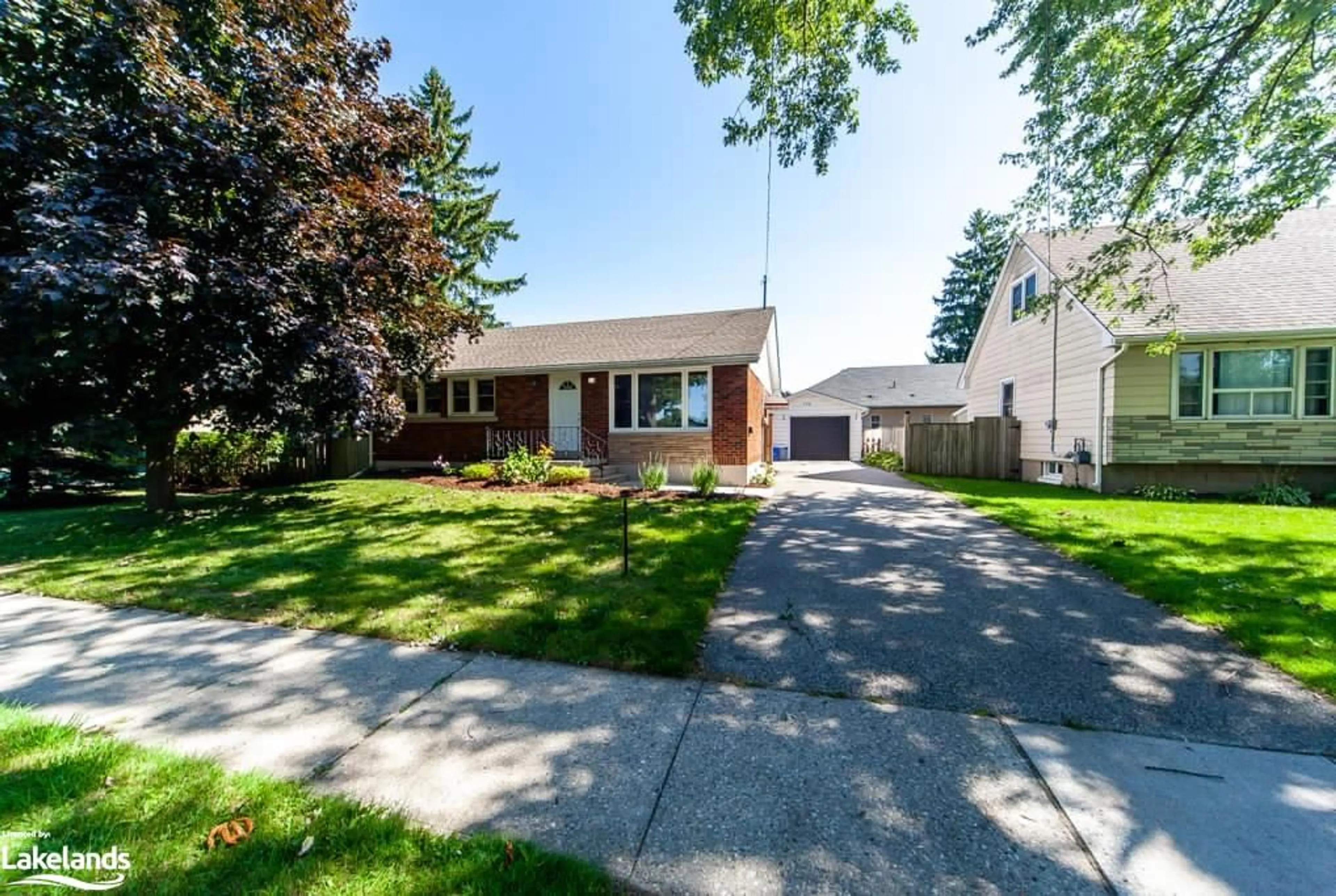 Frontside or backside of a home, the street view for 194 Louise St, Stratford Ontario N5A 2E7