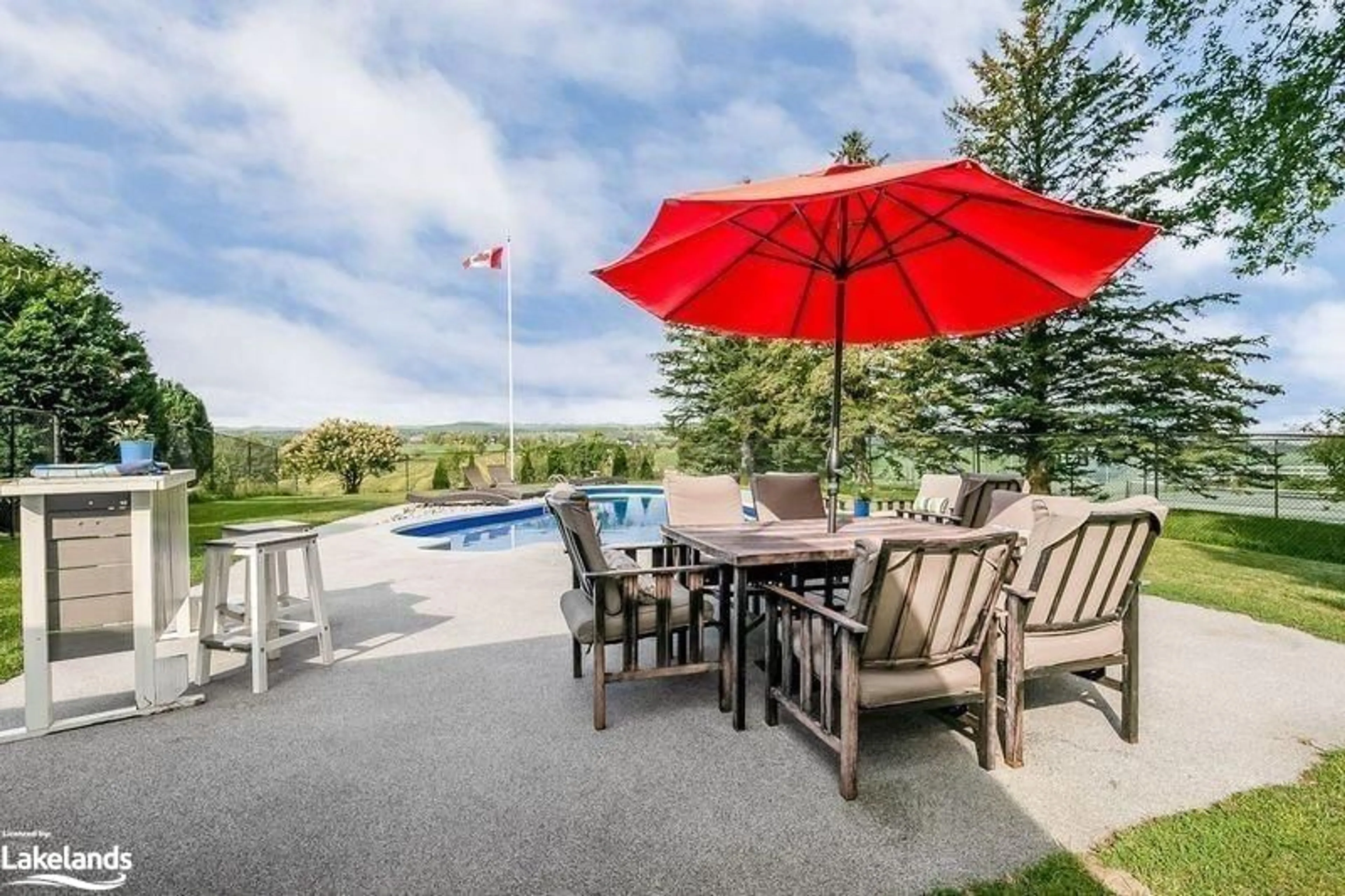 Patio, the fenced backyard for 828350 32 Side Road Glencairn Tline, Mulmur Ontario L9V 0Y9