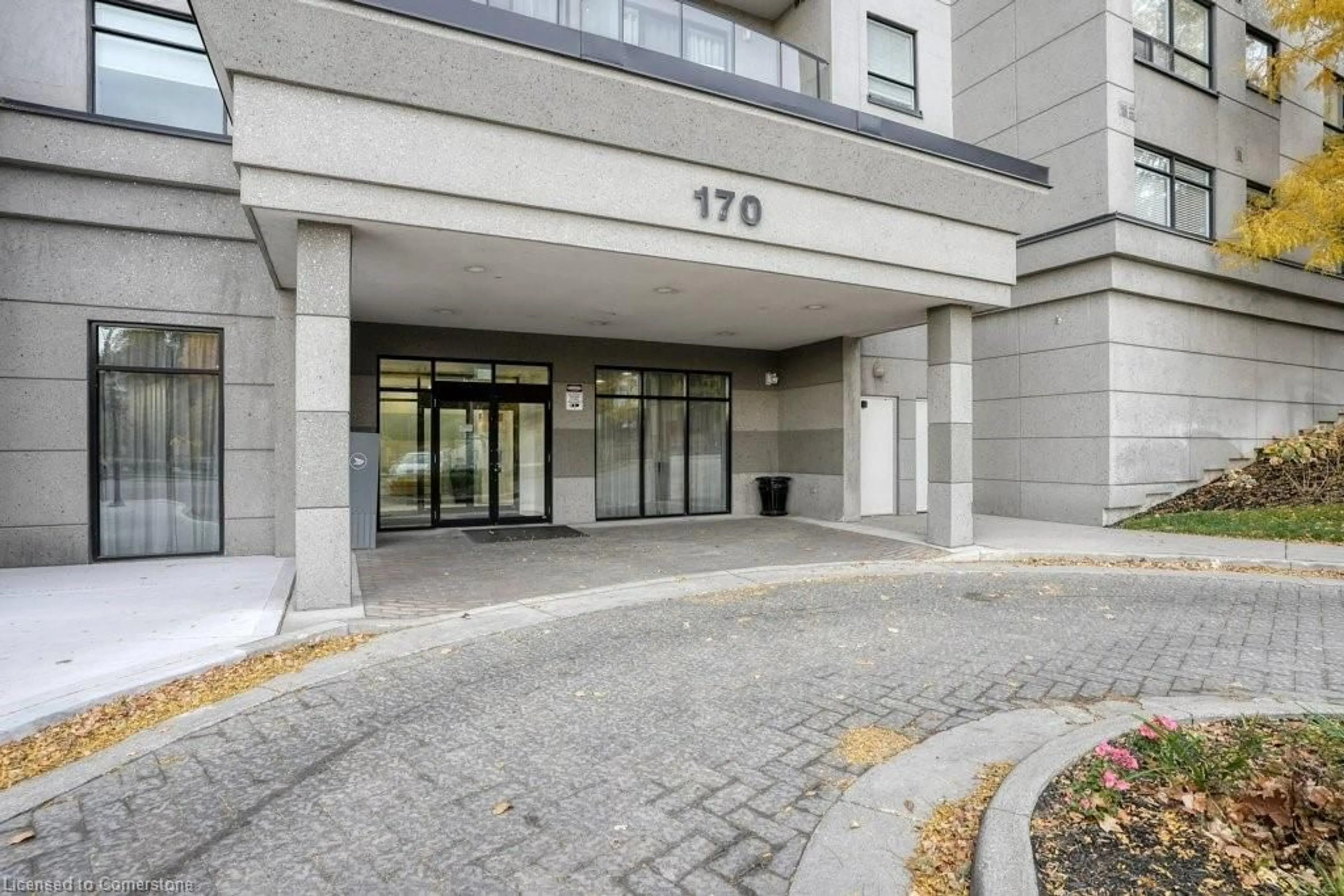 Indoor foyer, cement floor for 170 Water St #302, Cambridge Ontario N1R 3B6