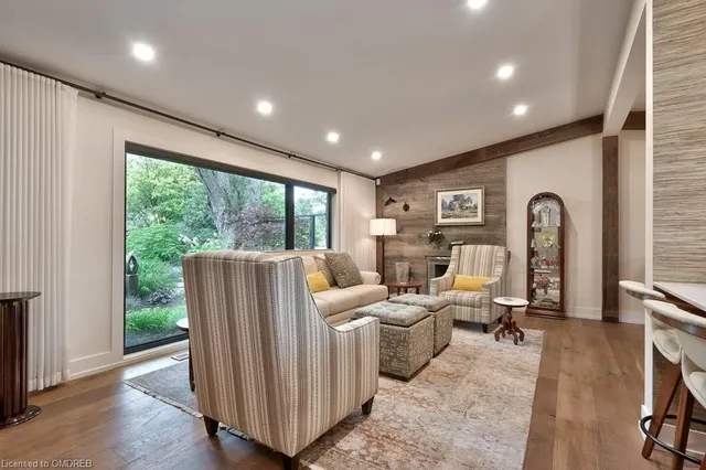 Additional property image - 124 Lynn Crt