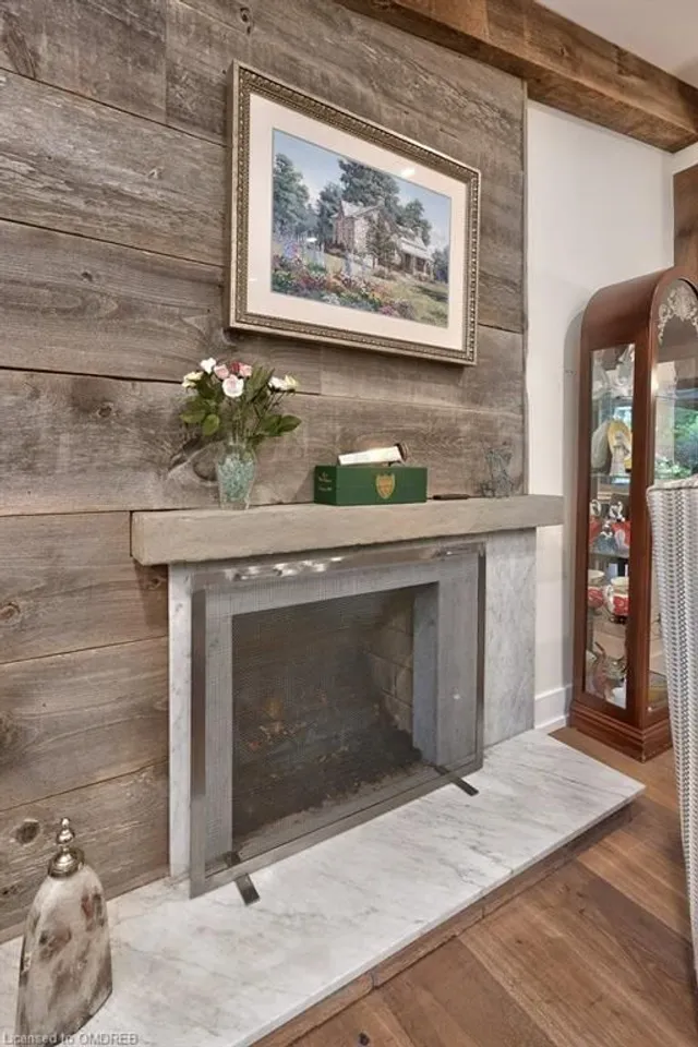 Additional property image - 124 Lynn Crt