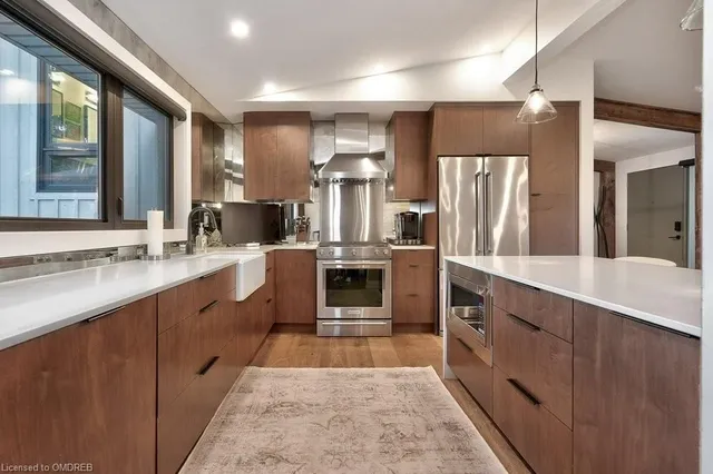 Additional property image - 124 Lynn Crt