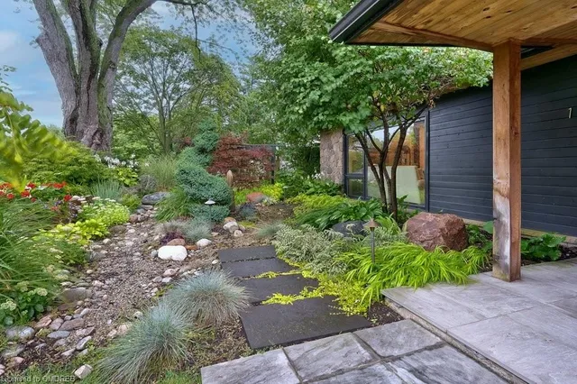 Additional property image - 124 Lynn Crt