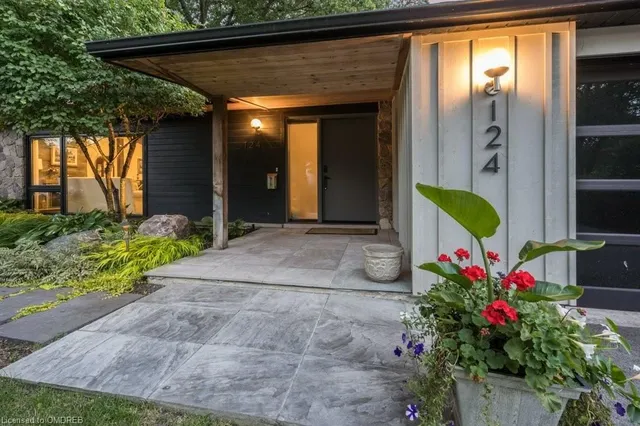 Additional property image - 124 Lynn Crt