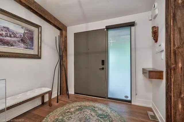 Additional property image - 124 Lynn Crt