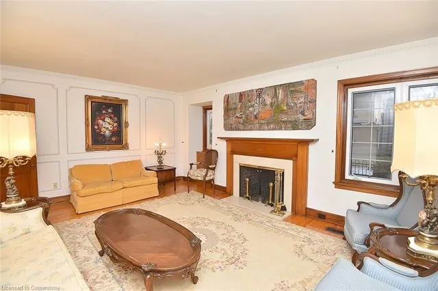 Additional property image - 11 Forsyth Pl