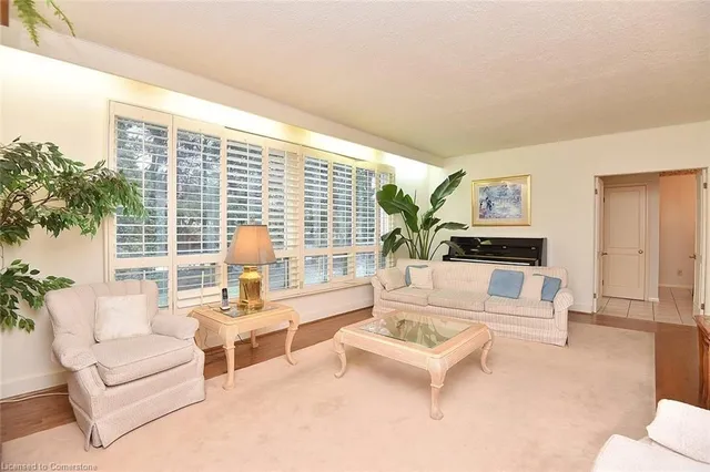 Additional property image - 11 Forsyth Pl
