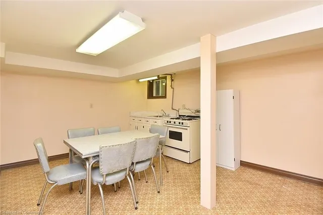Additional property image - 11 Forsyth Pl