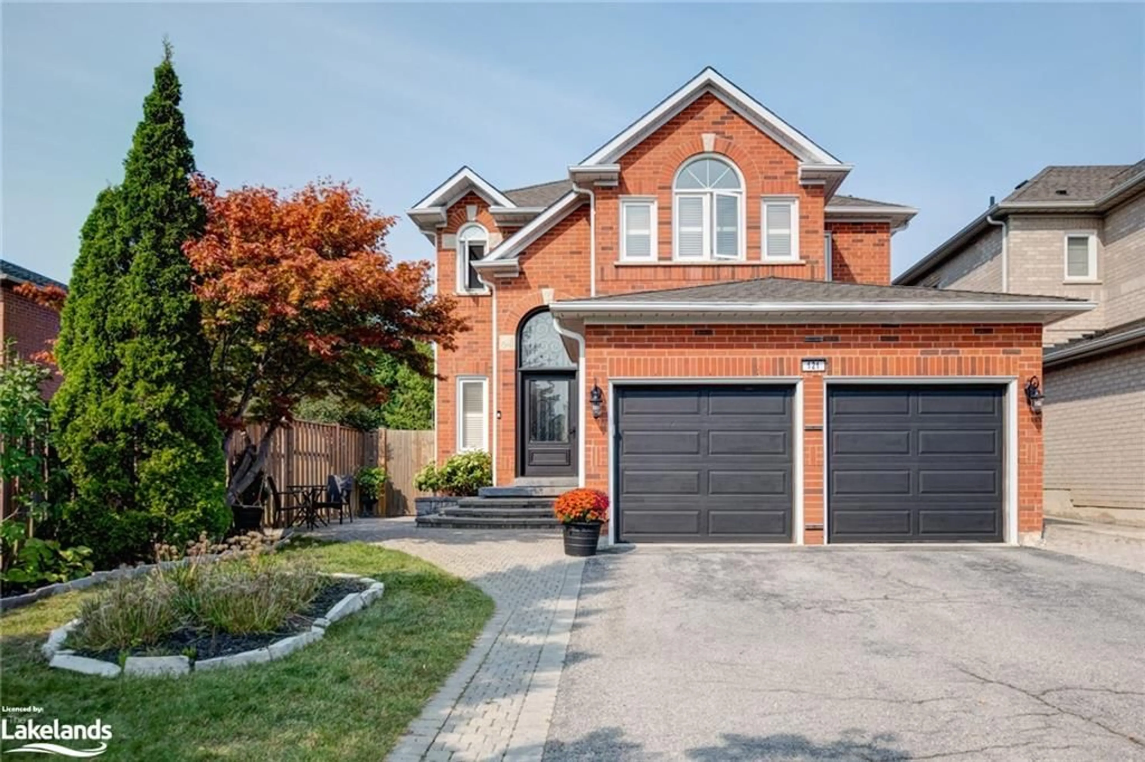 Home with brick exterior material for 121 Kirkbride Cres, Vaughan Ontario L6A 2J6