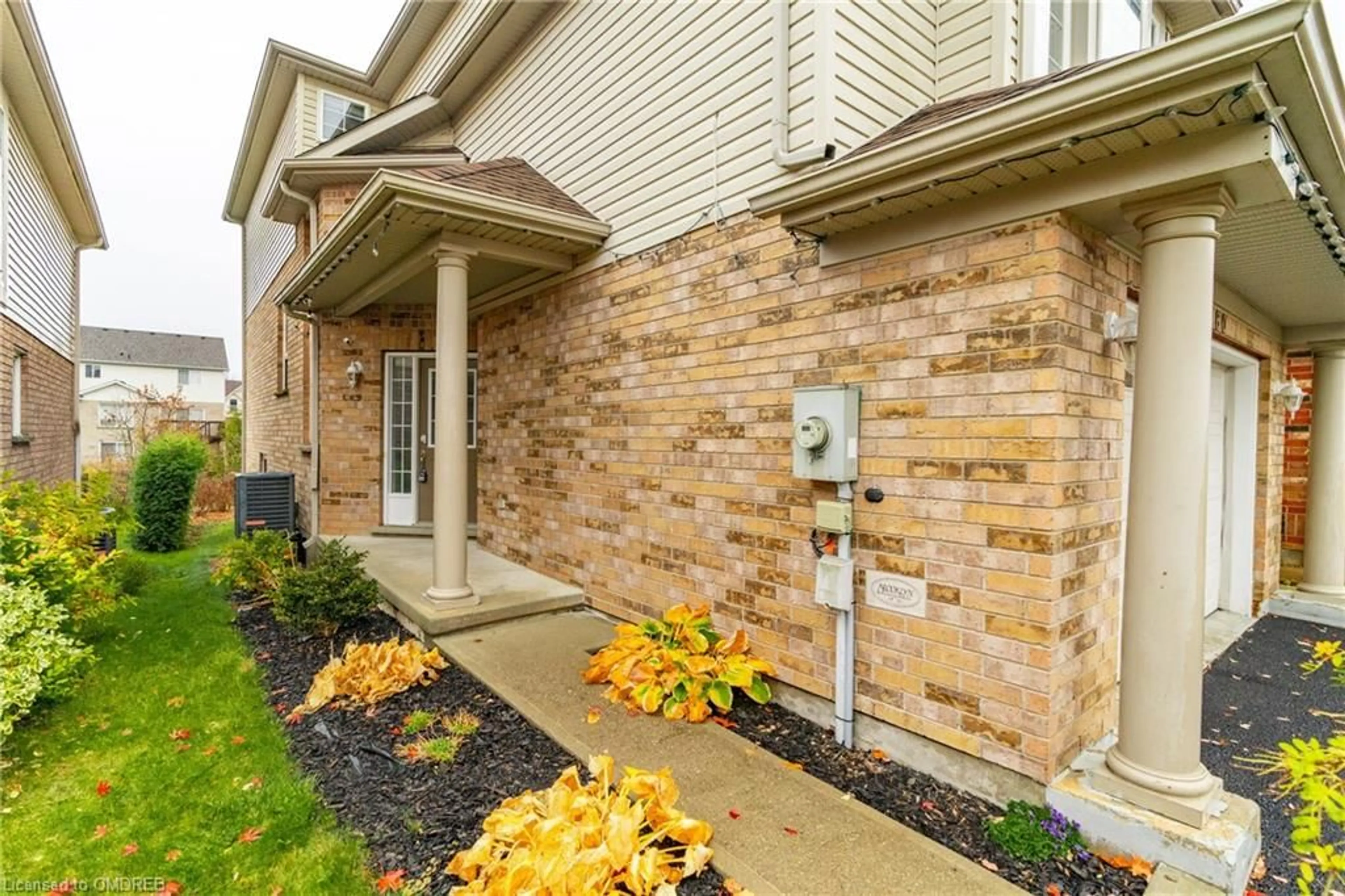 A pic from exterior of the house or condo, the street view for 80 Darling Cres, Guelph Ontario N1L 1P9