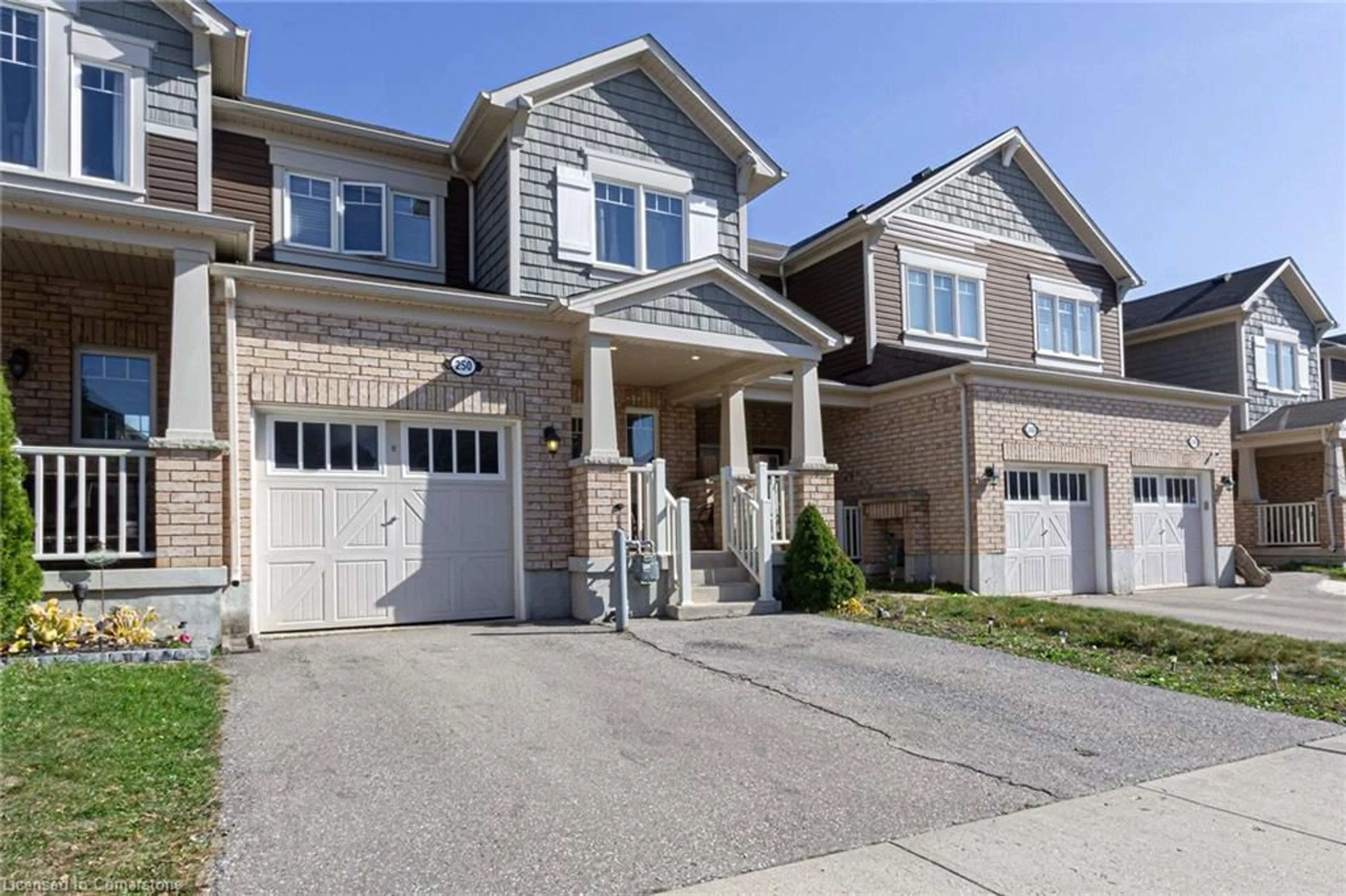 A pic from exterior of the house or condo, cottage for 250 Apple Hill Crescent Cres, Kitchener Ontario N2R 1P6