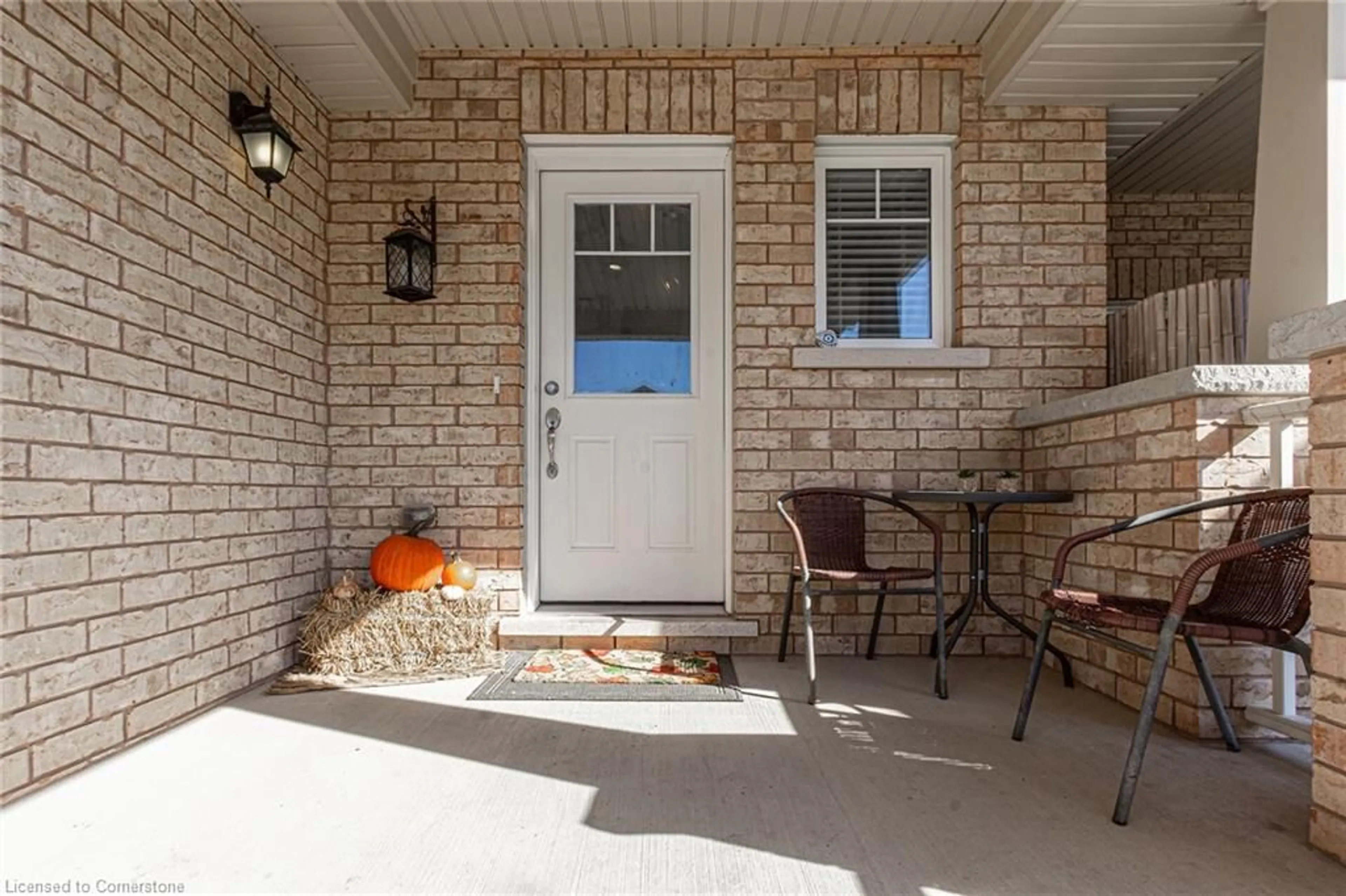 Indoor entryway, ceramic floors for 250 Apple Hill Crescent Cres, Kitchener Ontario N2R 1P6