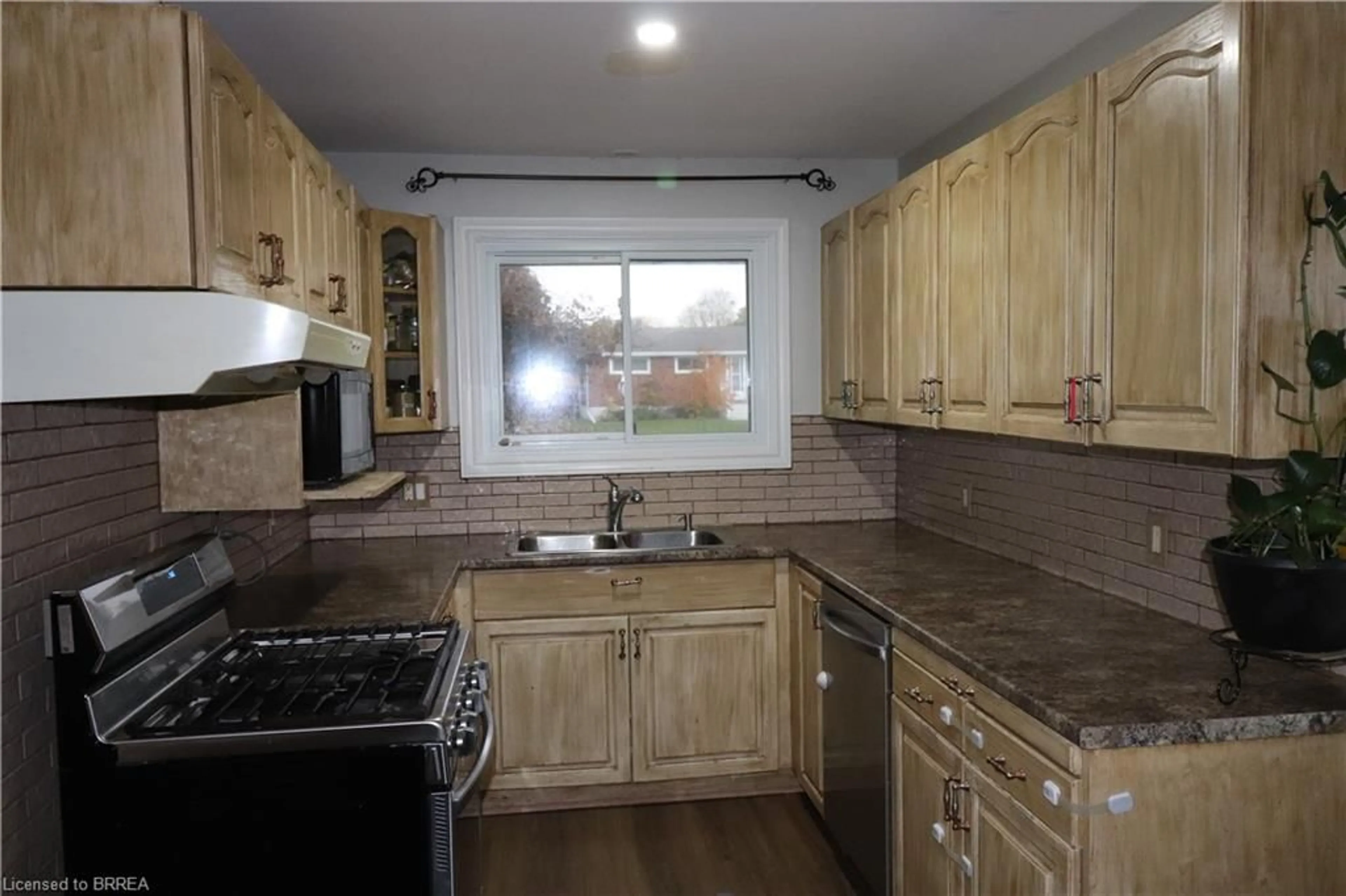 Standard kitchen, wood floors, cottage for 45 Balmoral Dr, Brantford Ontario N3R 5B6