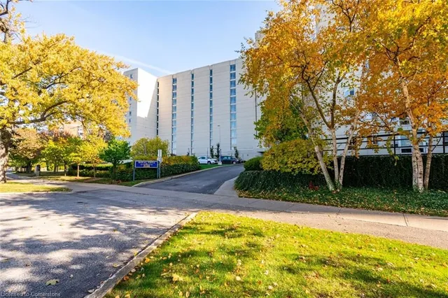 Additional property image - 5280 Lakeshore Rd Unit 105