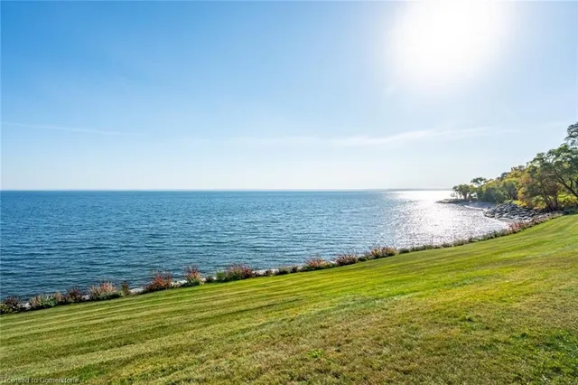 Additional property image - 5280 Lakeshore Rd Unit 105