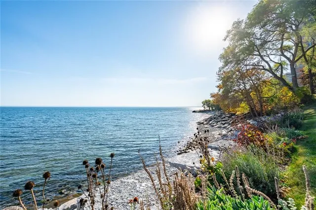 Additional property image - 5280 Lakeshore Rd Unit 105