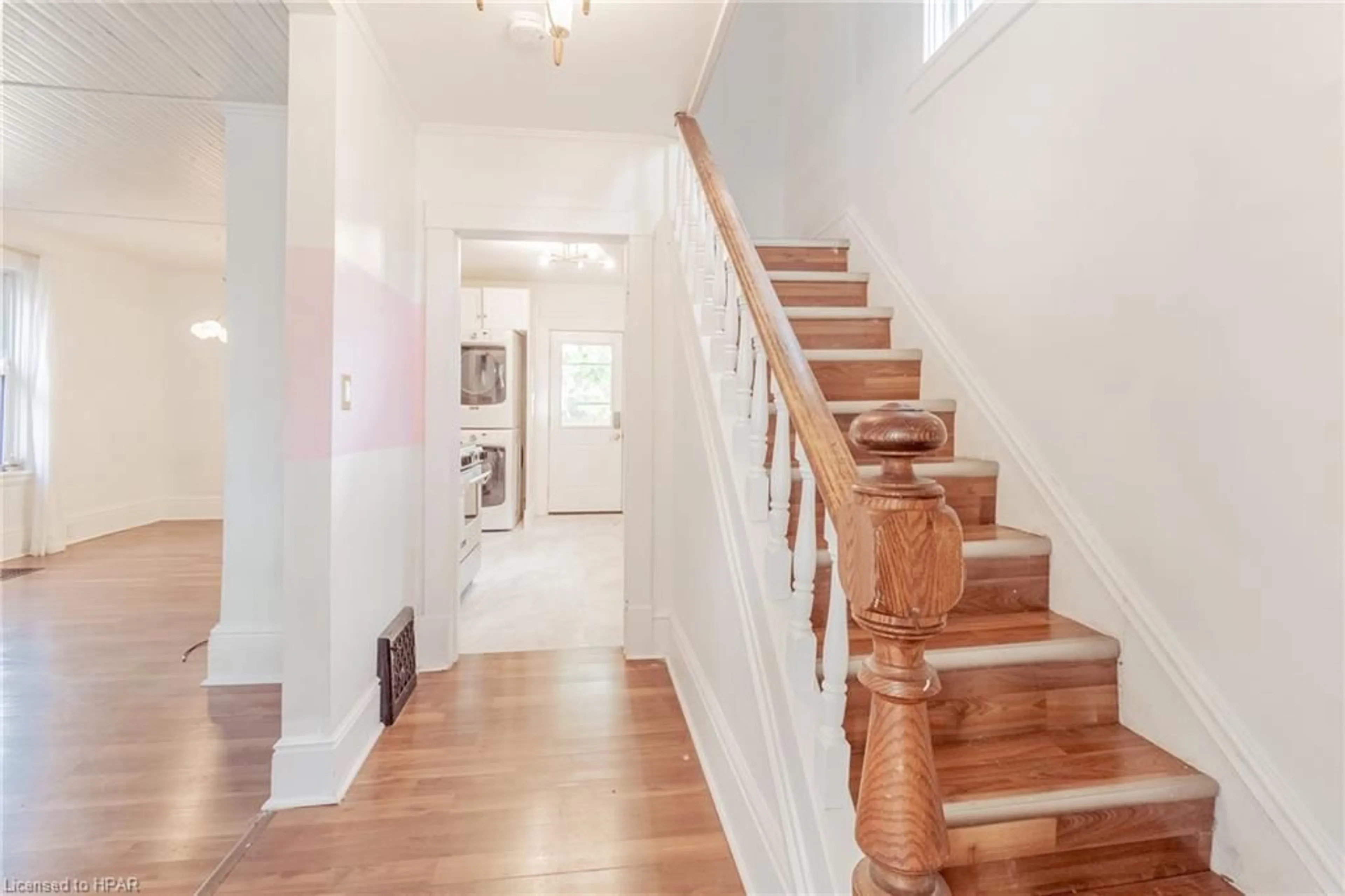 Indoor foyer, wood floors for 385 Douro St, Stratford Ontario N5A 3S8