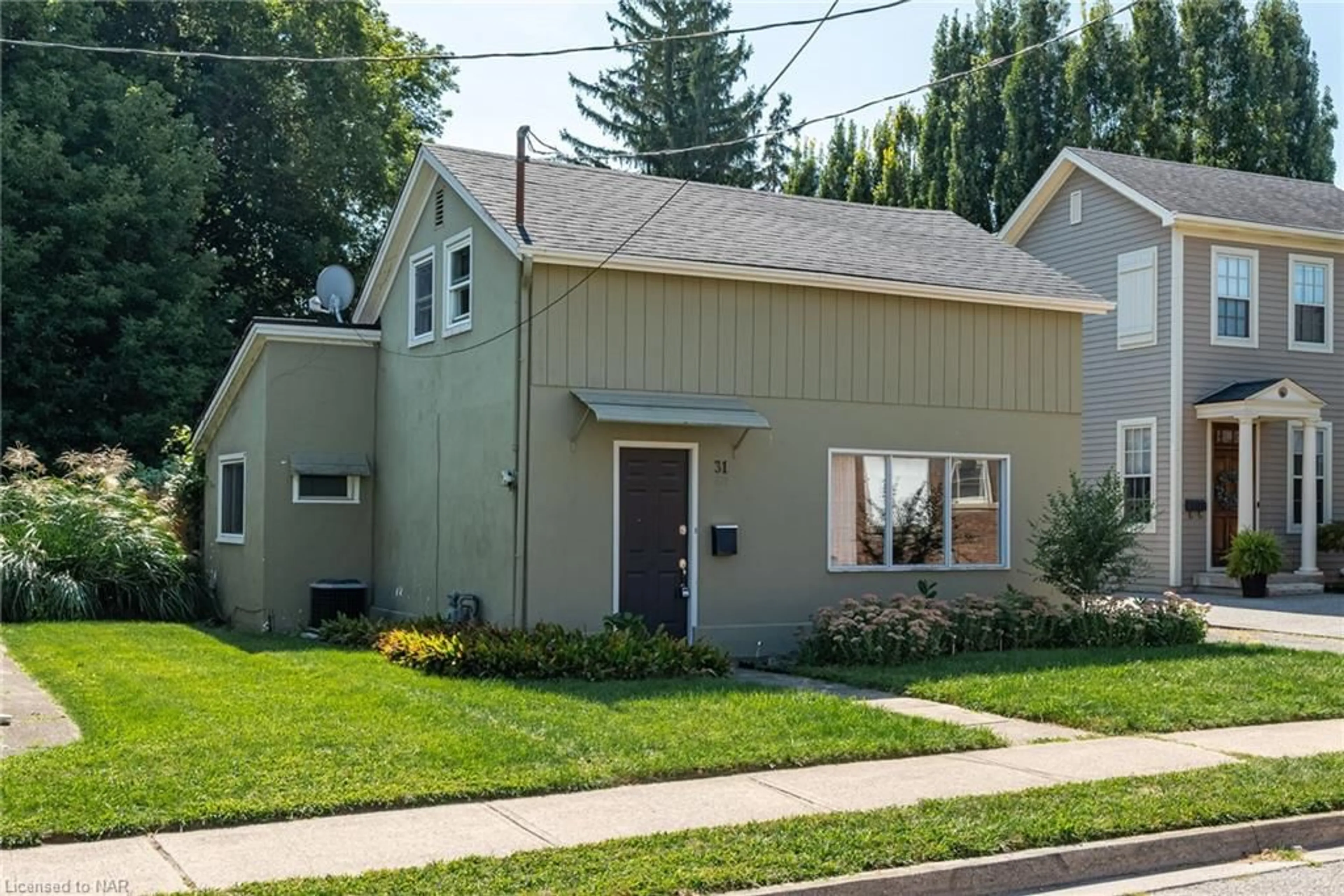 A pic from exterior of the house or condo, cottage for 31 Cherry St, St. Catharines Ontario L2R 5M5