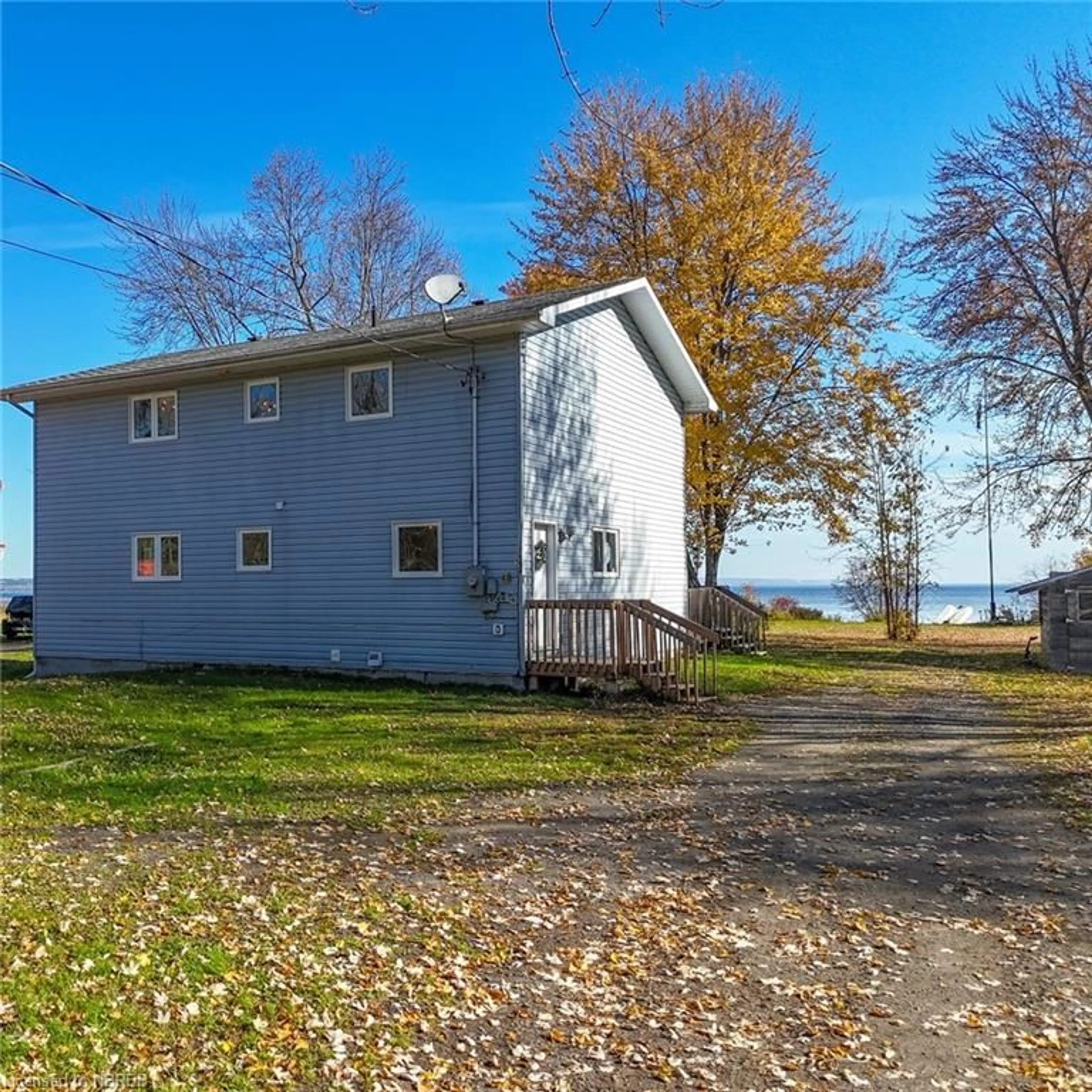 Frontside or backside of a home, cottage for 1745 Jocko Point Rd, North Bay Ontario P1B 8G5