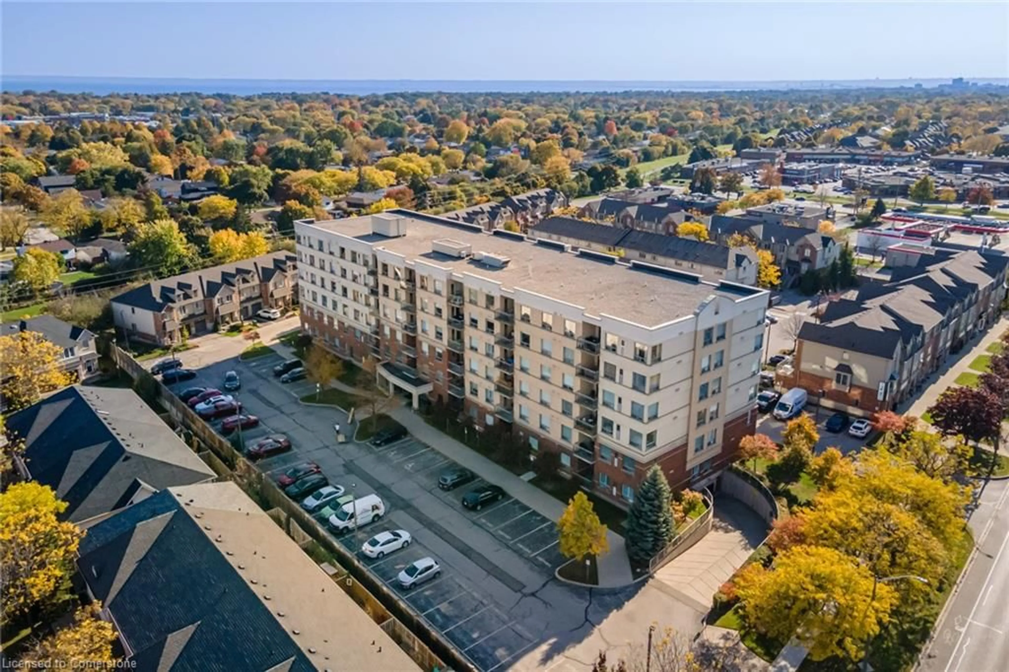 A pic from exterior of the house or condo, the front or back of building for 5070 Fairview St #105, Burlington Ontario L7L 0B8