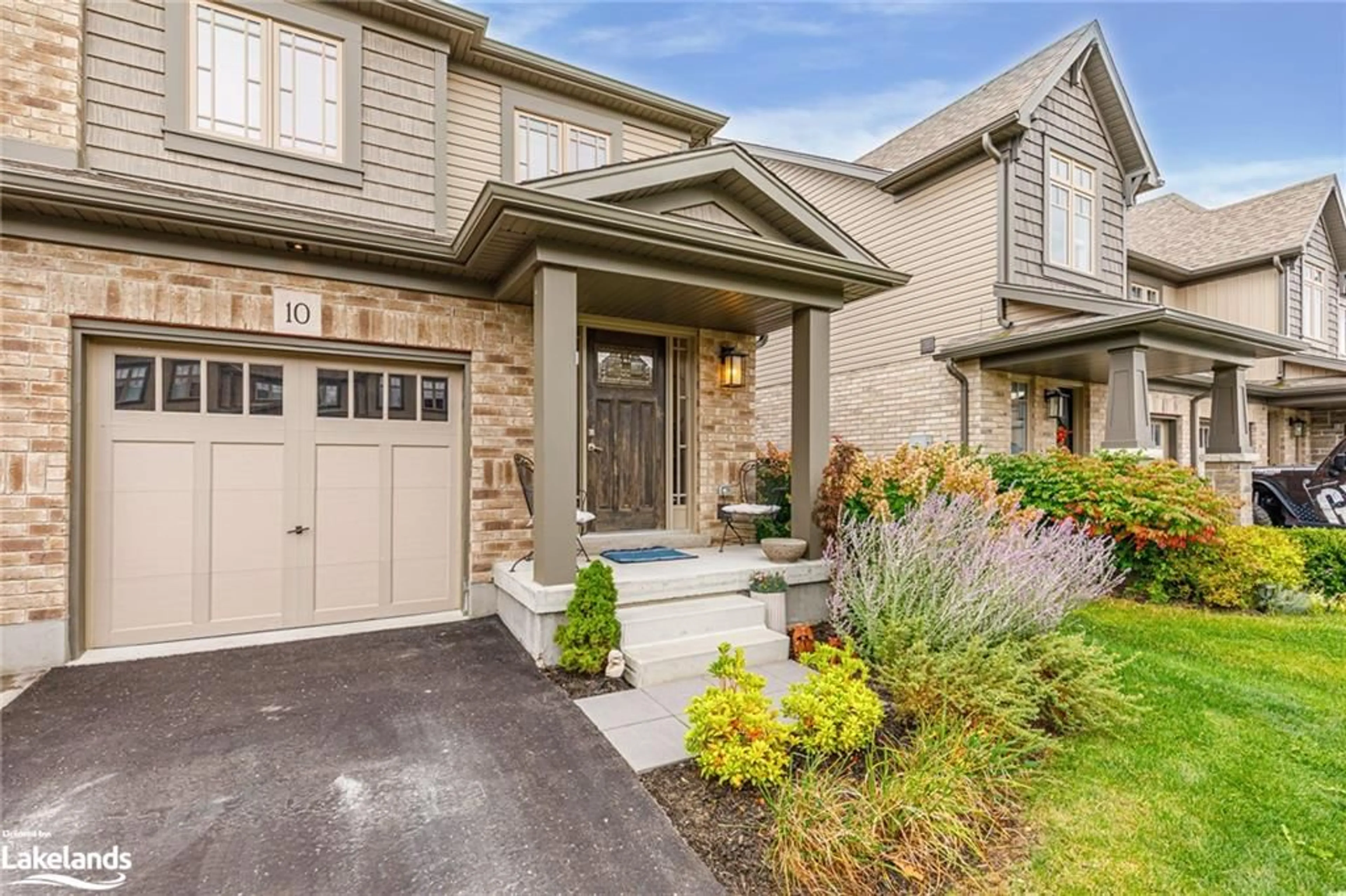 Home with brick exterior material for 10 Foley Cres, Collingwood Ontario L9Y 3B7