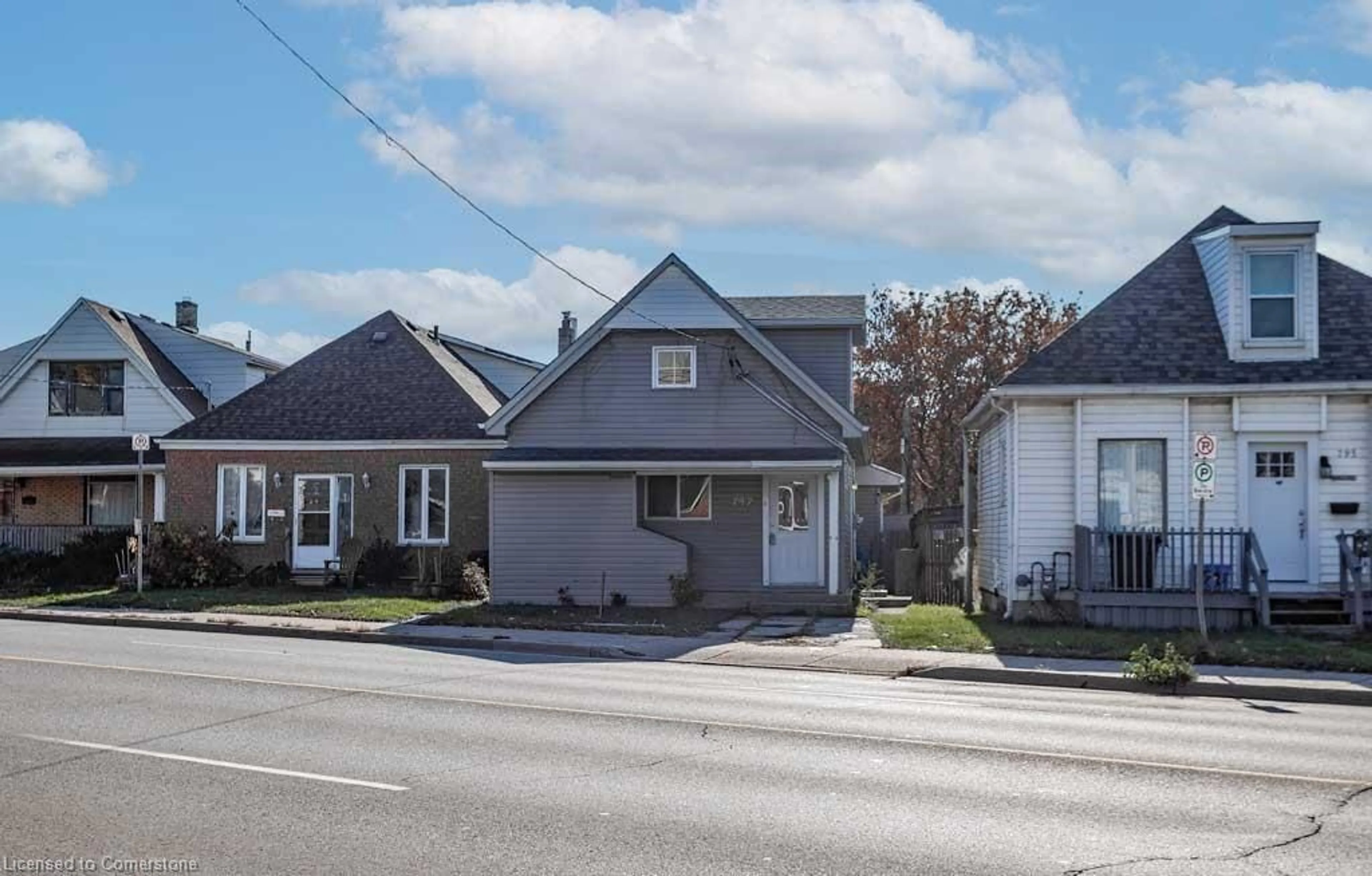 Frontside or backside of a home, the street view for 797 Hamilton Rd, London Ontario N5Z 1V2