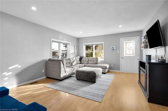 181 Mcconnell St, Exeter 5