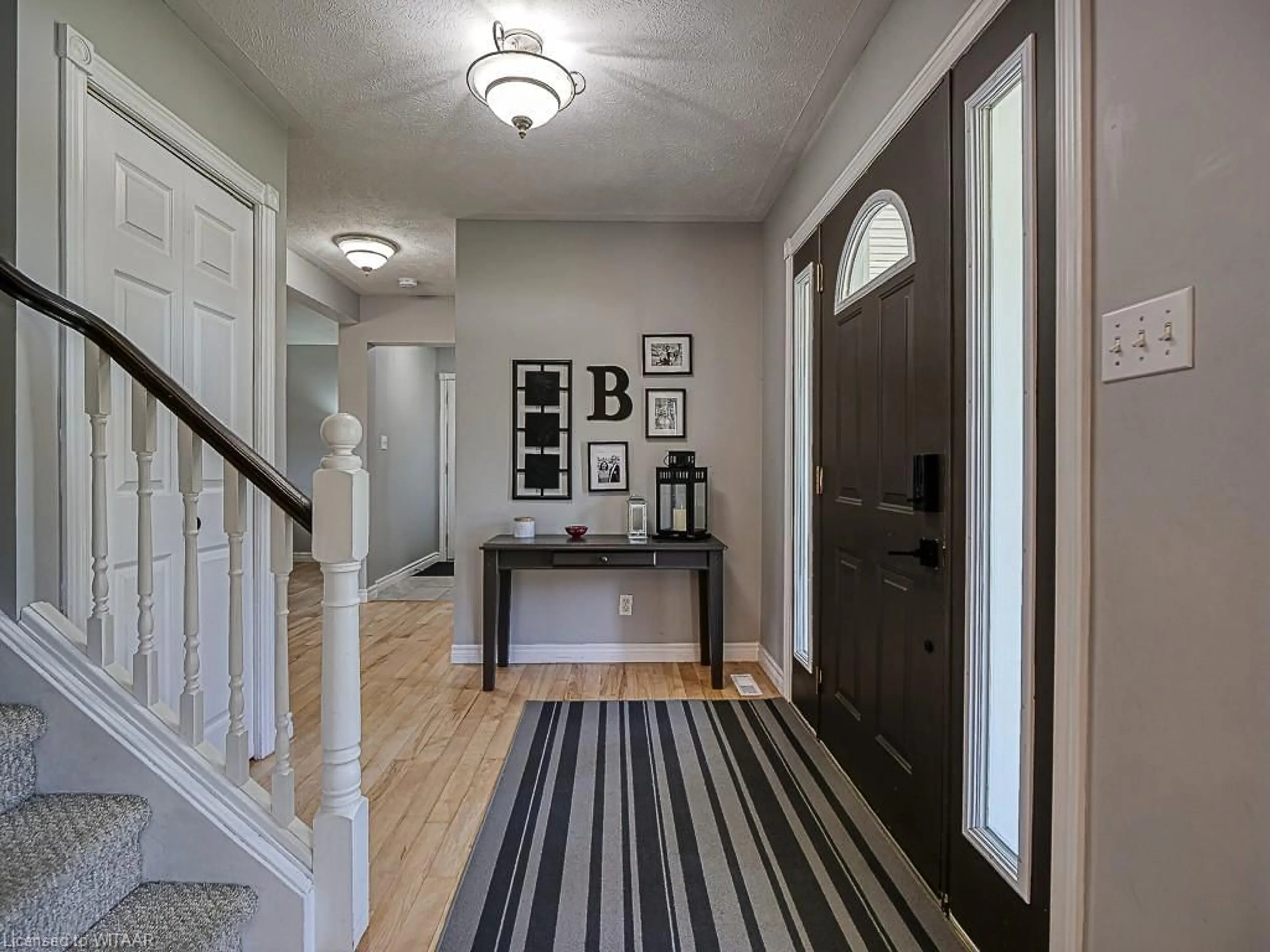 Indoor entryway, wood floors for 714645 Middletown Line, Oxford Centre Ontario N4S 7W3