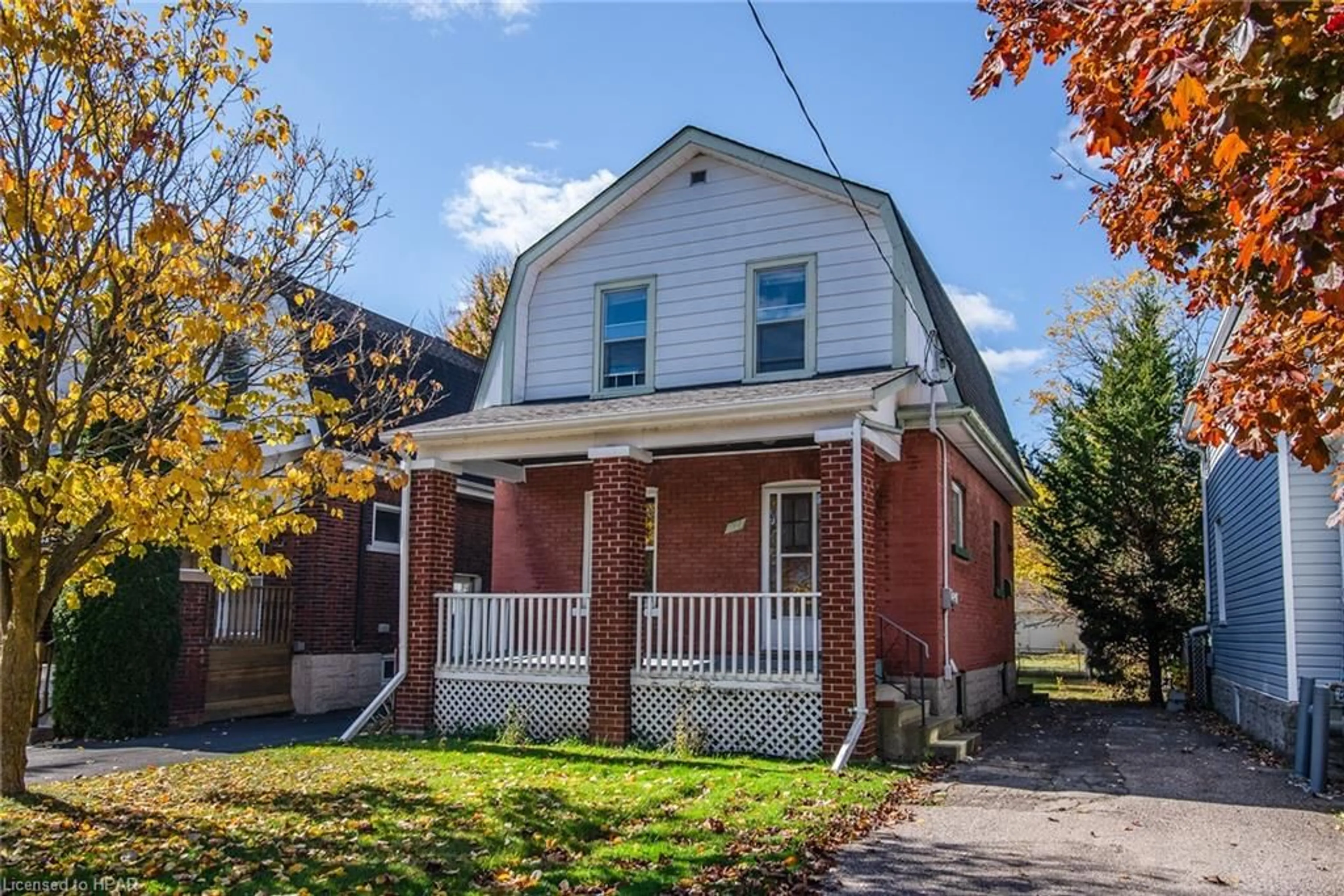 Frontside or backside of a home, cottage for 50 Trinity St, Stratford Ontario N5A 4P4