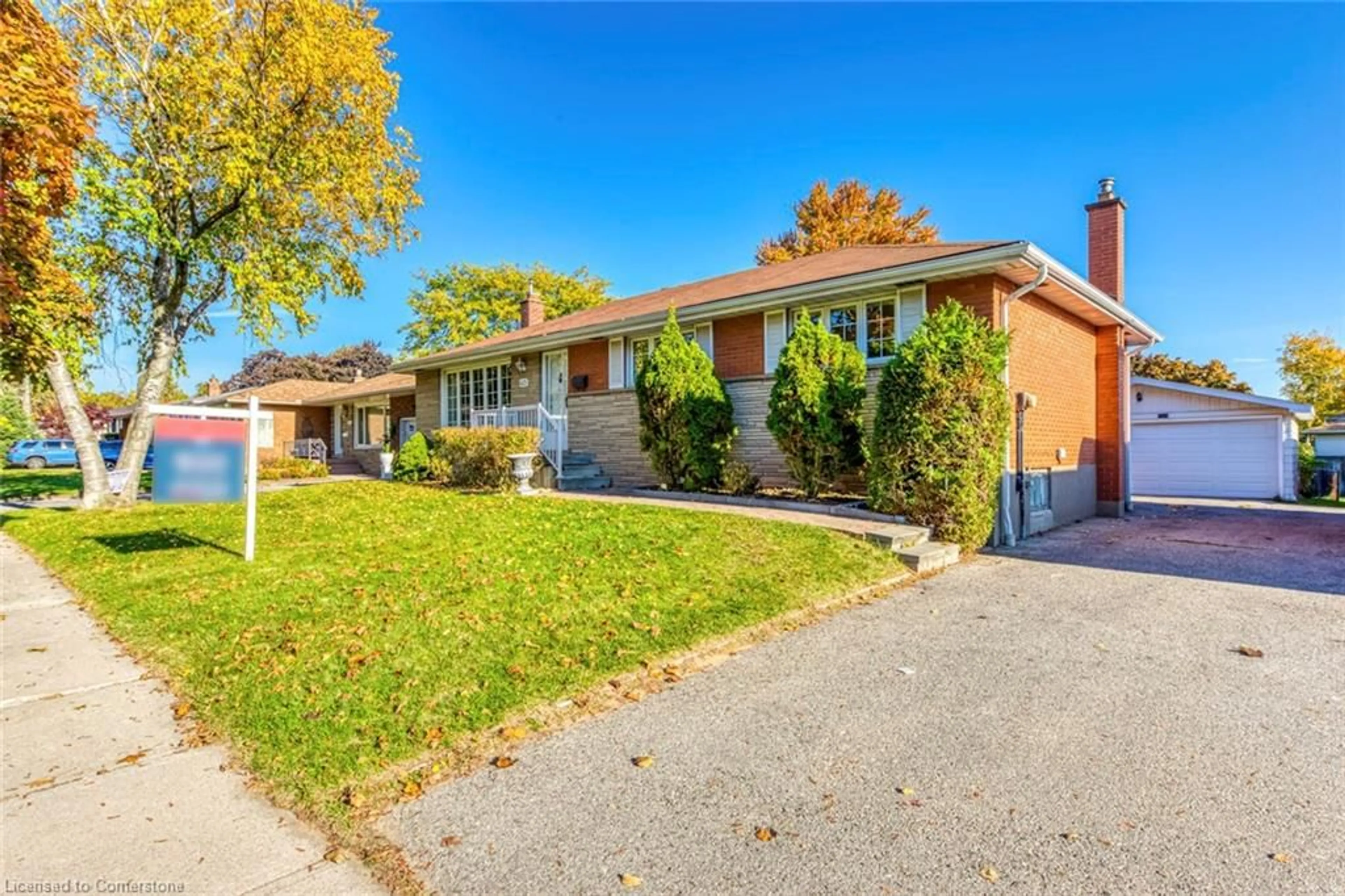 A pic from exterior of the house or condo, the street view for 615 Cumberland Ave, Burlington Ontario L7N 2X4