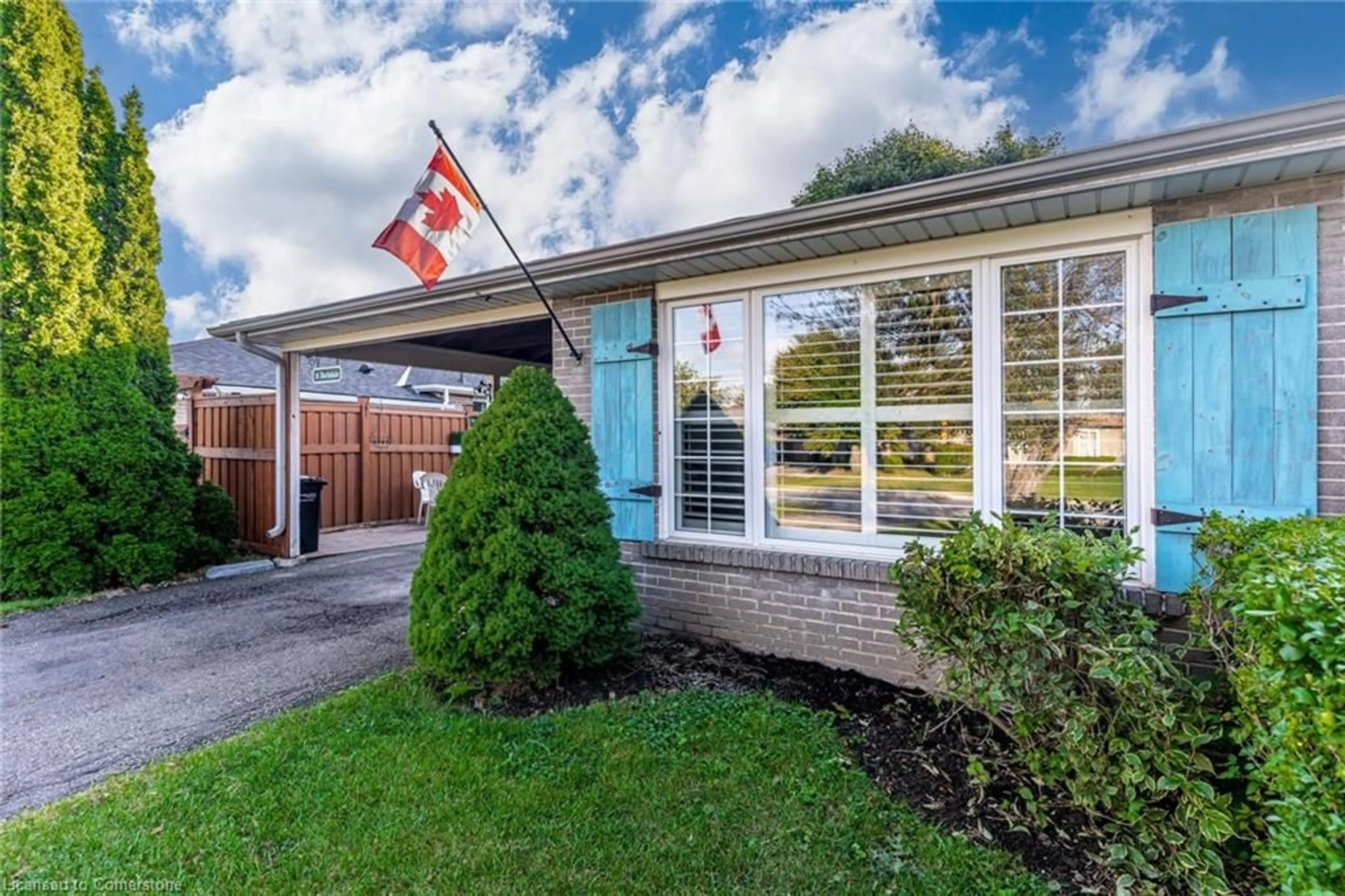 A pic from exterior of the house or condo, the front or back of building for 14 Earlsdale Cres, Brampton Ontario L6T 3A8