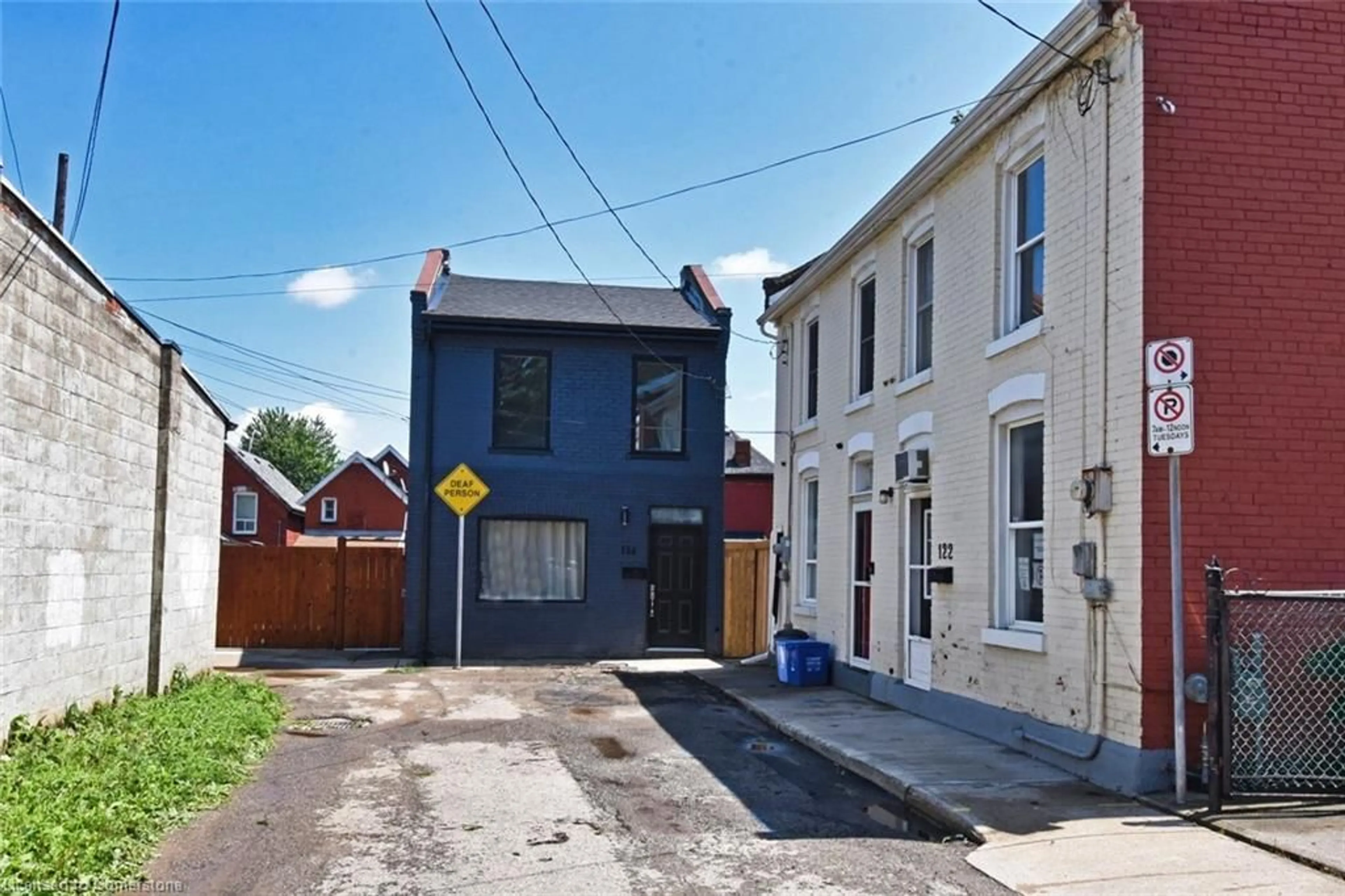 Frontside or backside of a home, the street view for 126 Evans St, Hamilton Ontario L8L 1W7