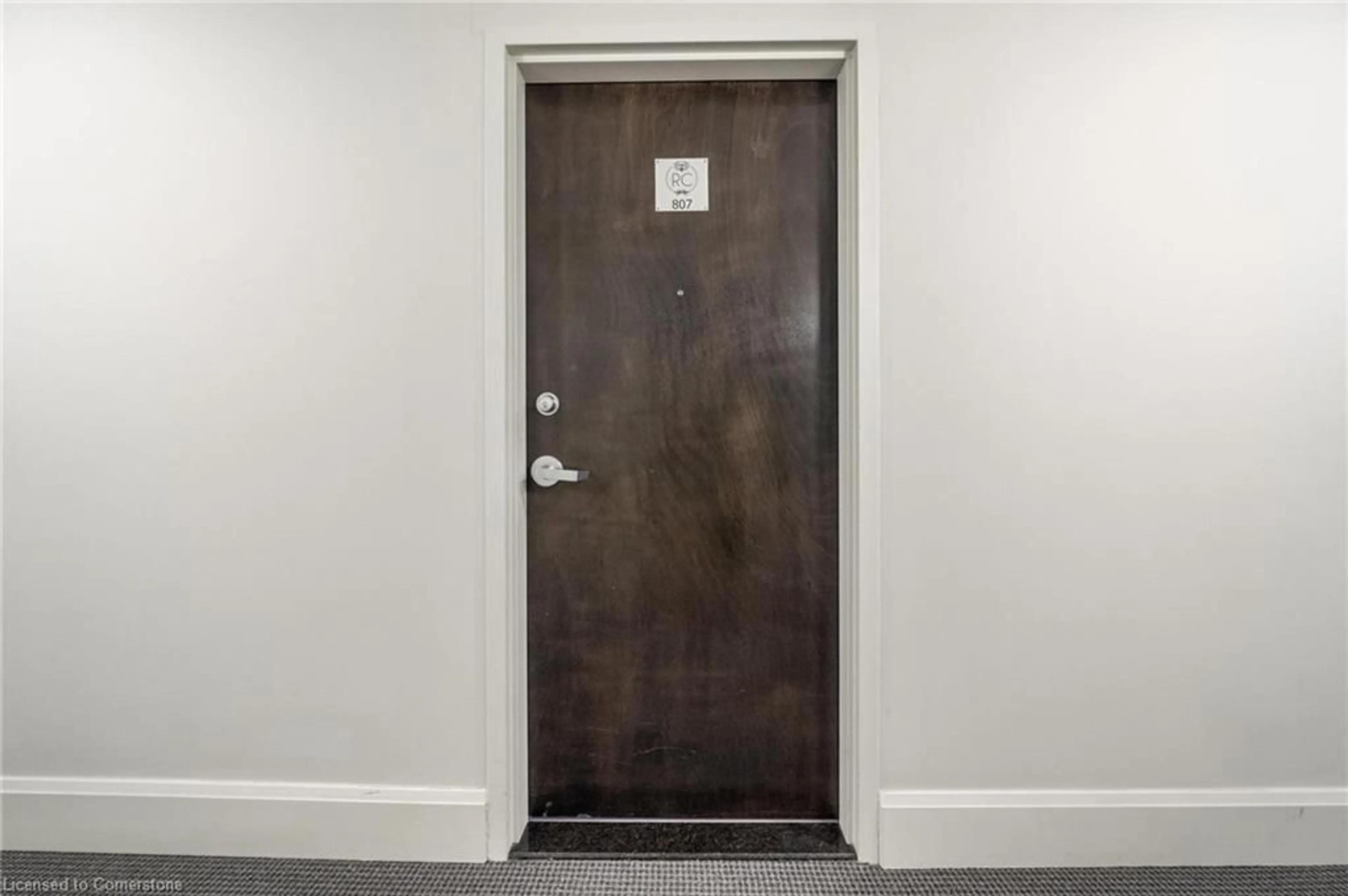 Indoor entryway, unknown floor for 112 King St #807, Hamilton Ontario L8N 1A8