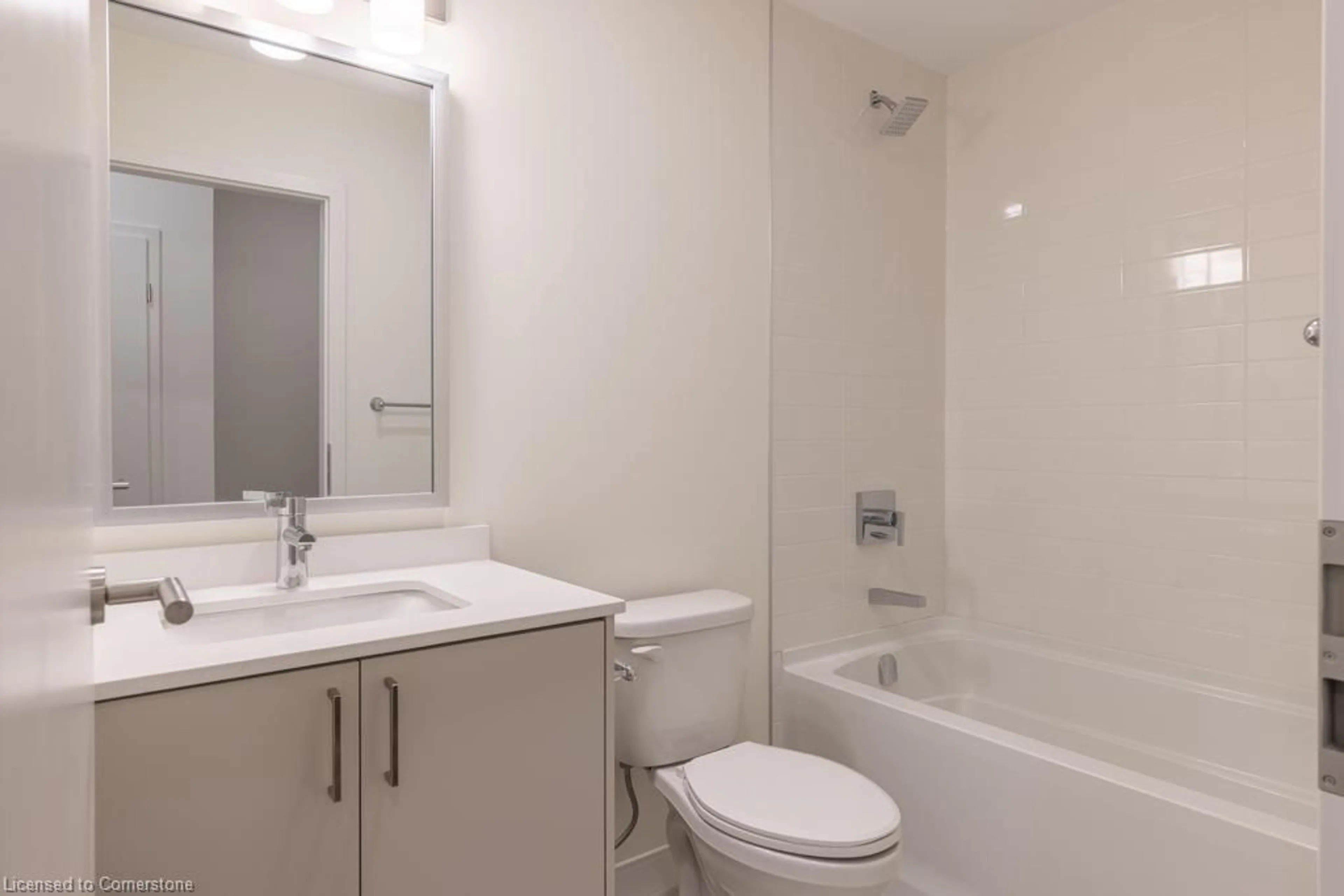 Standard bathroom, not visible floor for 119 Lincoln St #303, Welland Ontario L3C 6P8