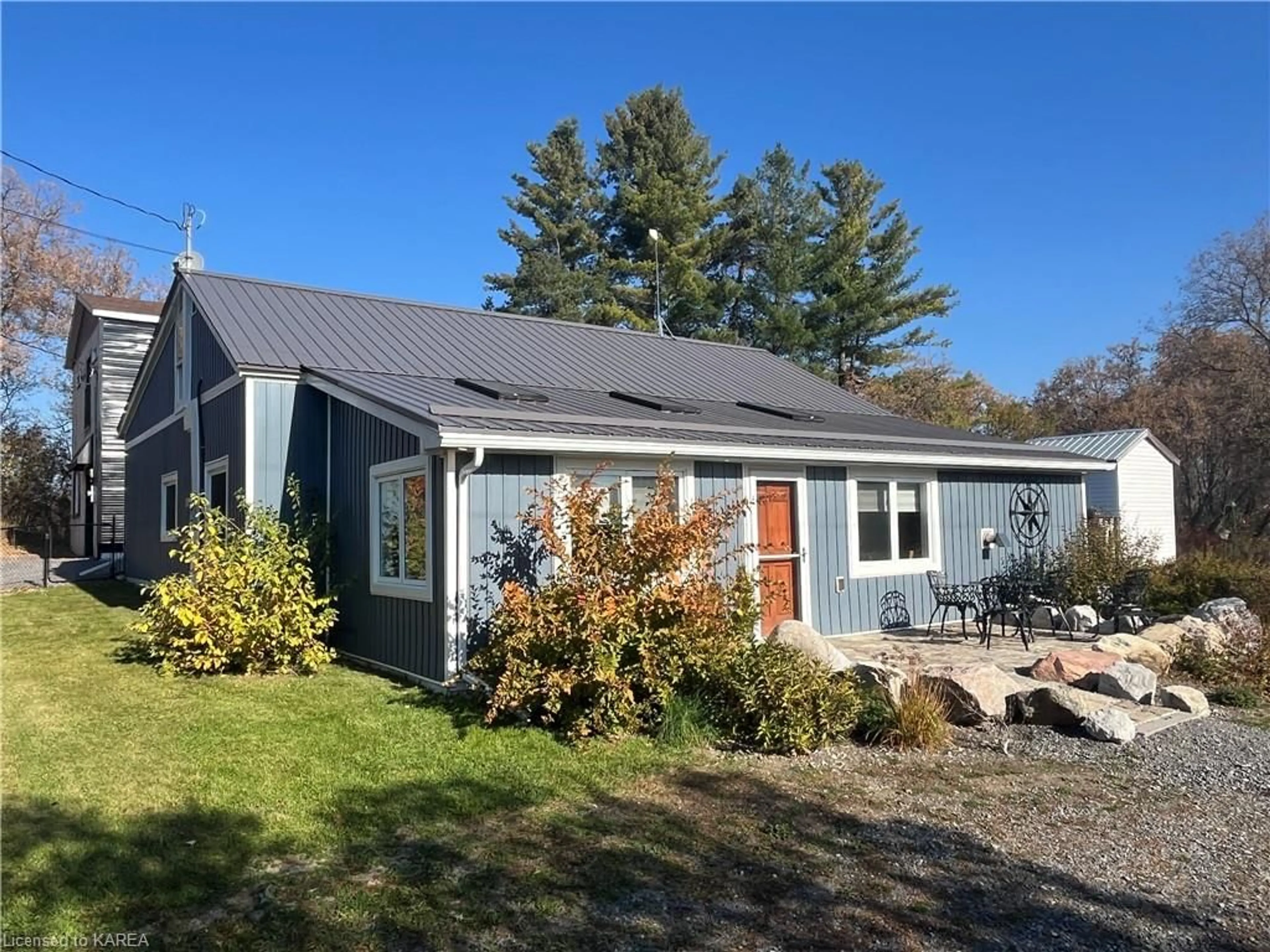 Frontside or backside of a home, cottage for 24 Peel St, Tamworth Ontario K0K 3G0