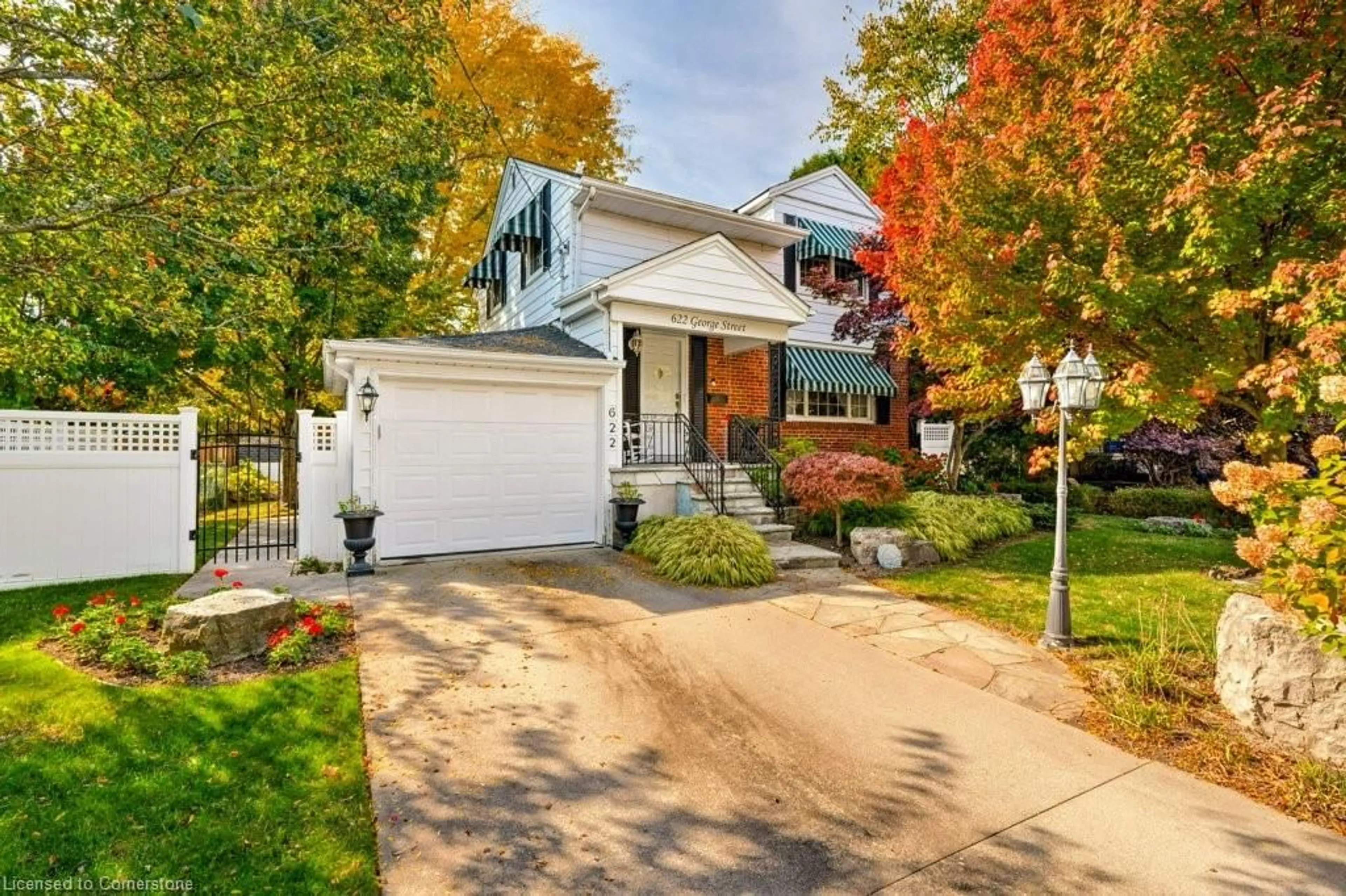 Frontside or backside of a home, the street view for 622 George St, Burlington Ontario L7R 2V7