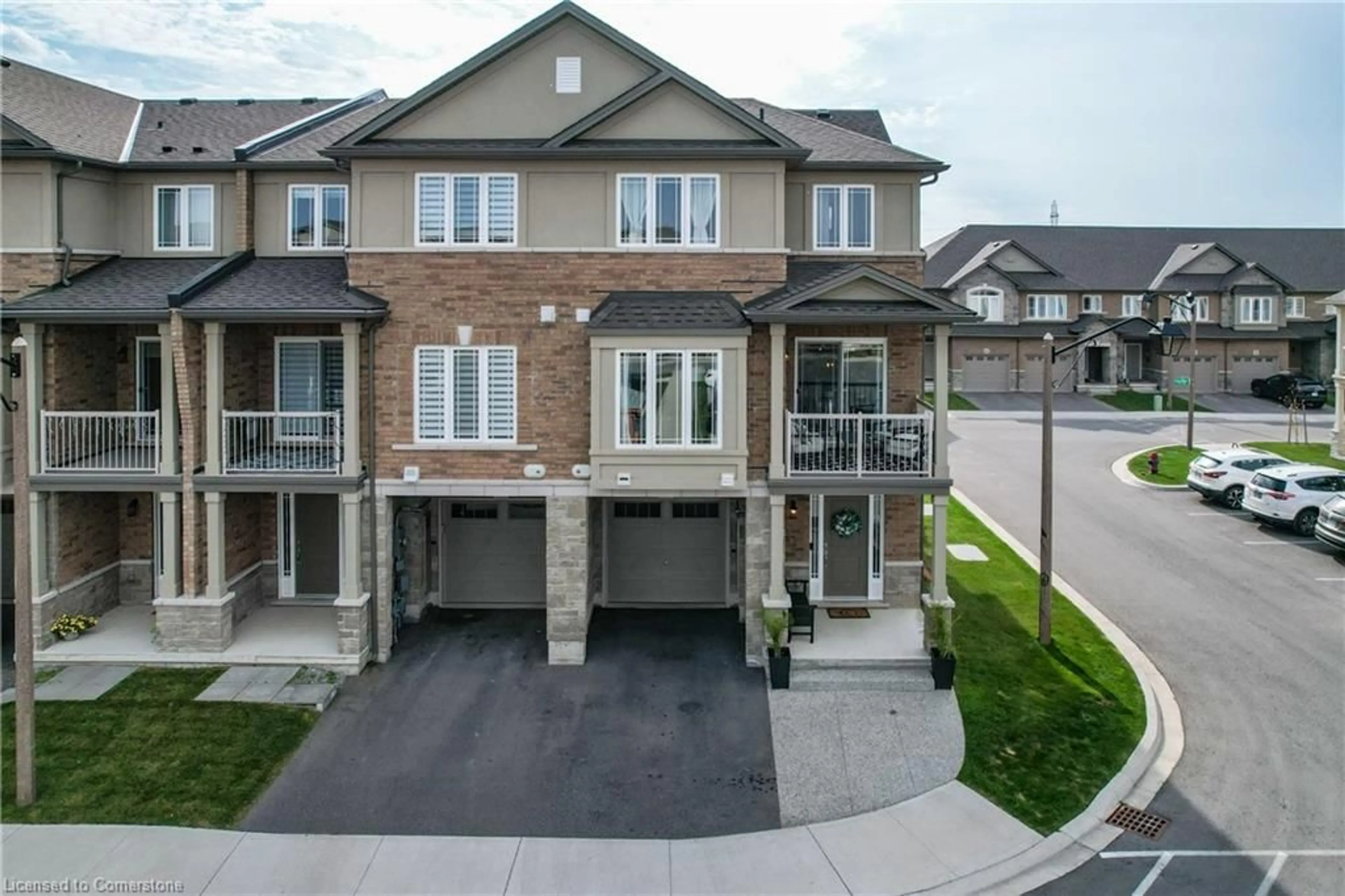 A pic from exterior of the house or condo, the street view for 46 Waterlily Way, Stoney Creek Ontario L0R 1P0